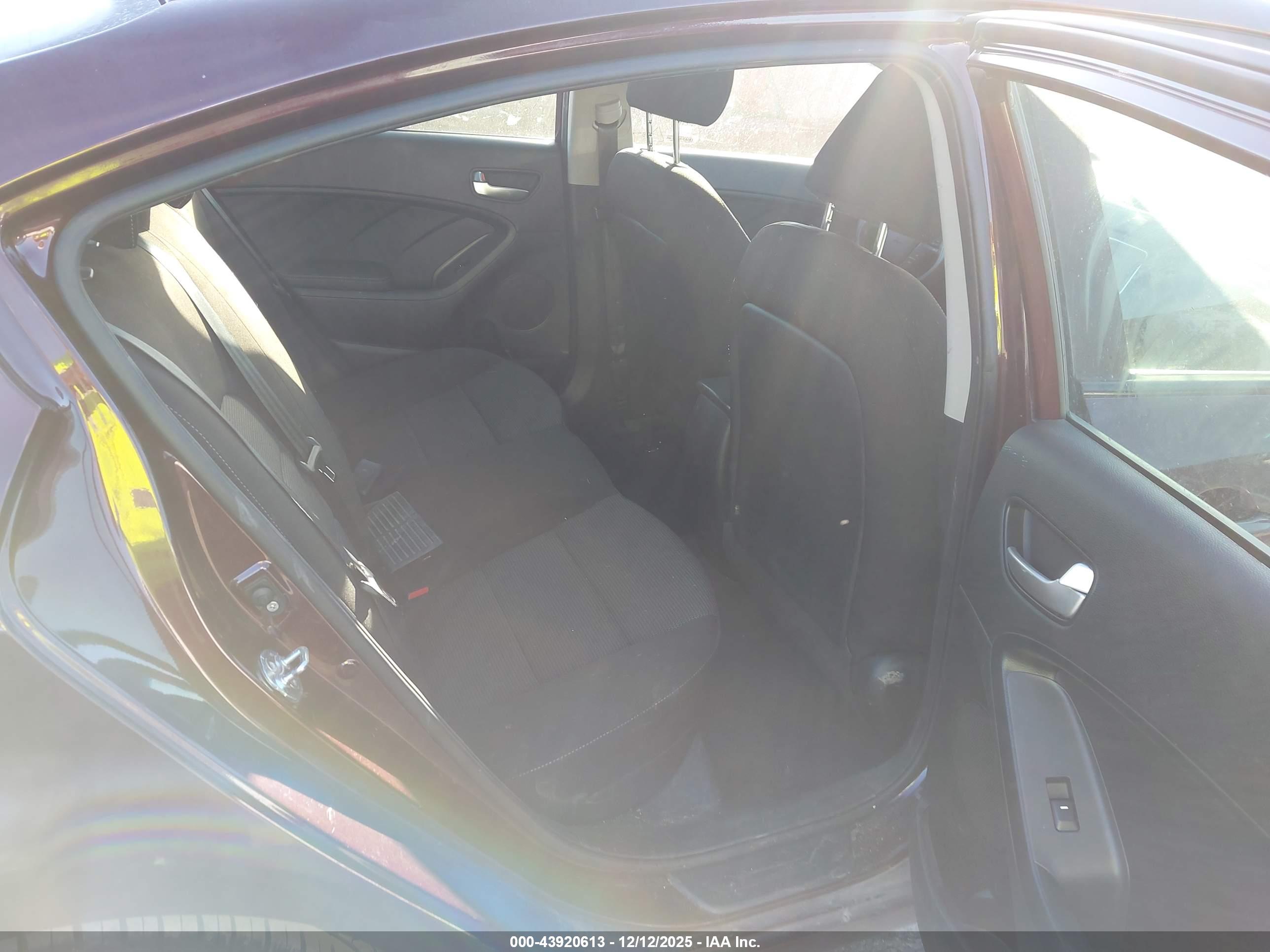 KIA FORTE image 8