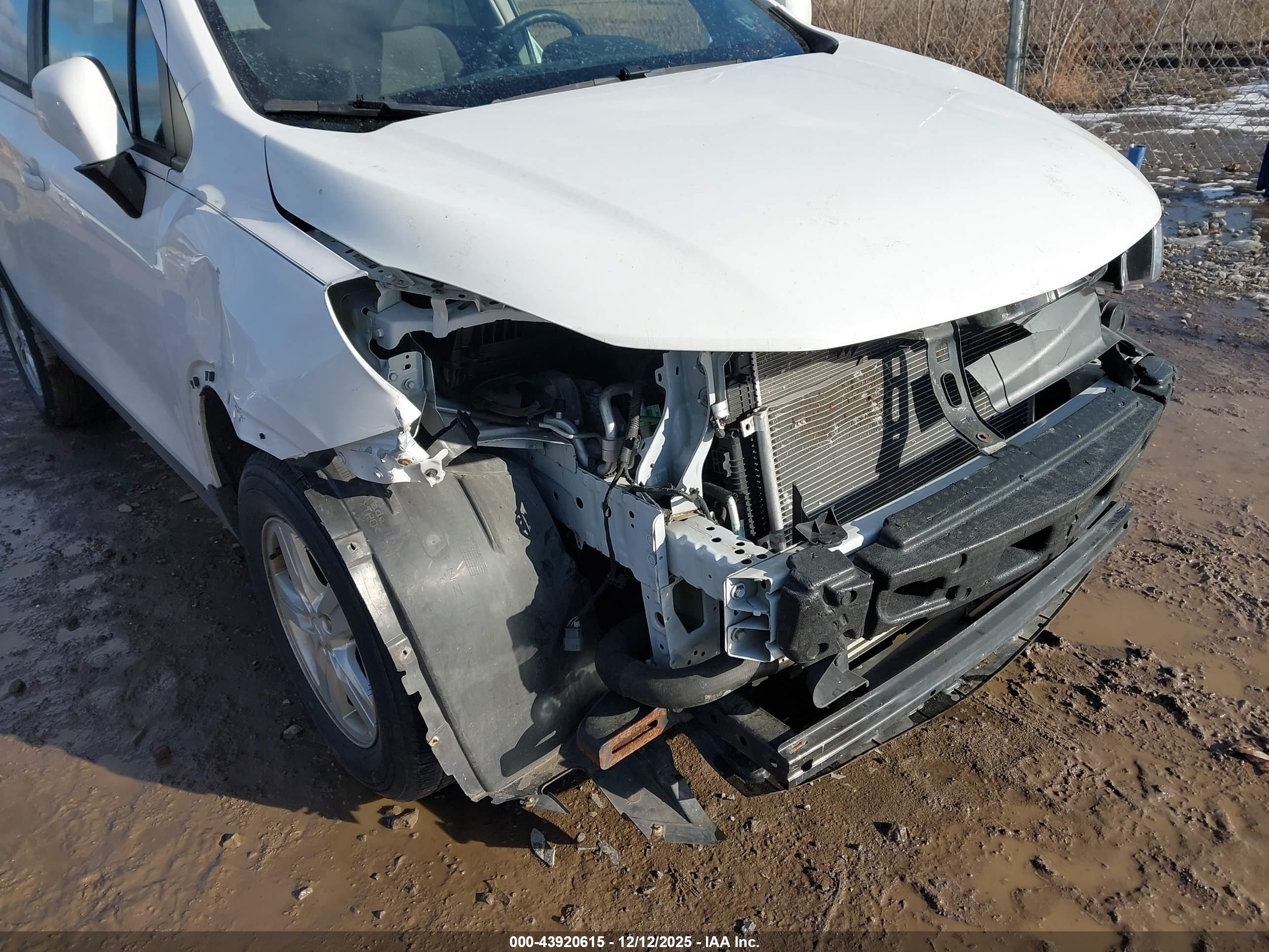 CHEVROLET TRAX image 6