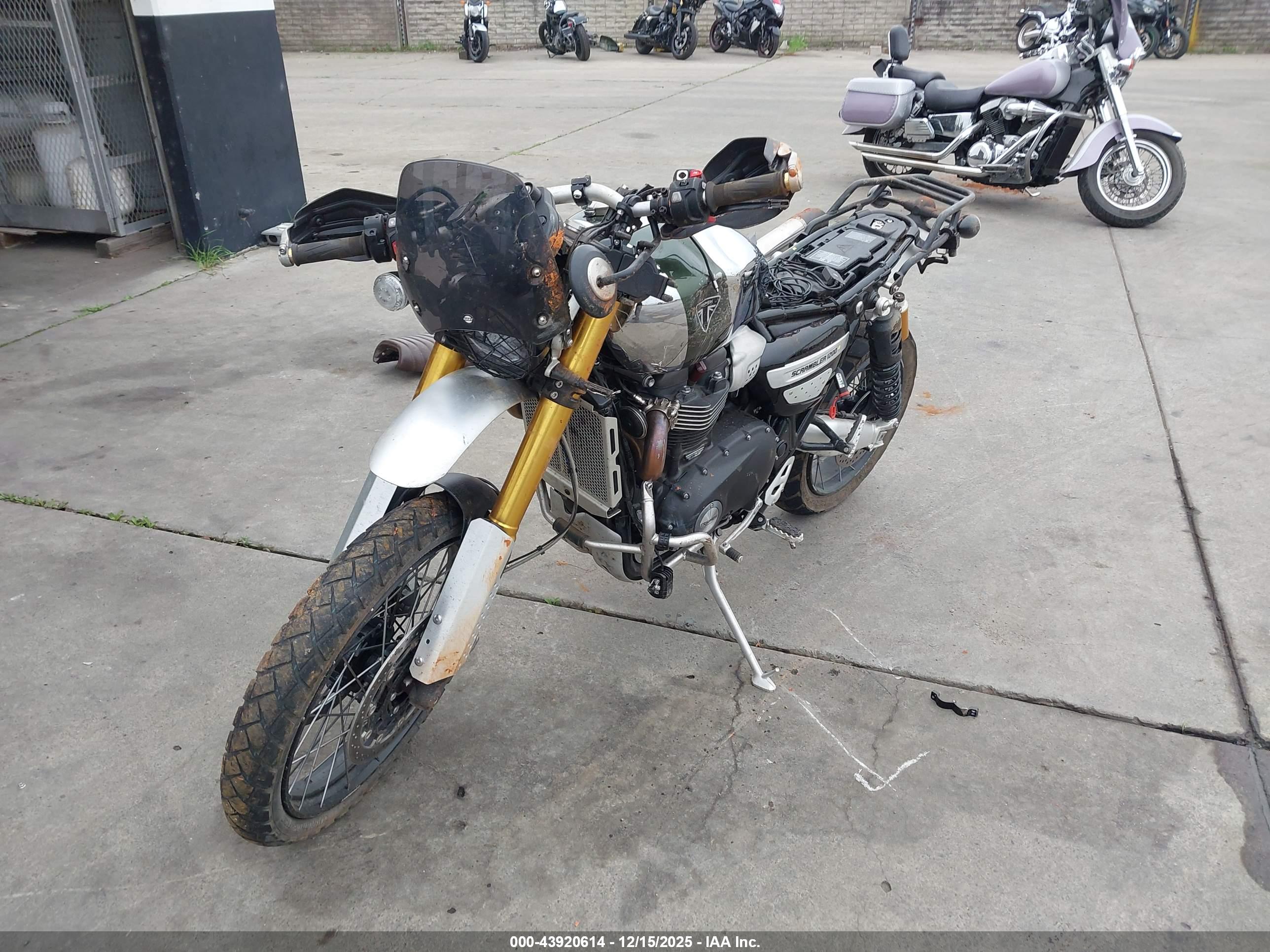 TRIUMPH MOTORCYCLE image 2