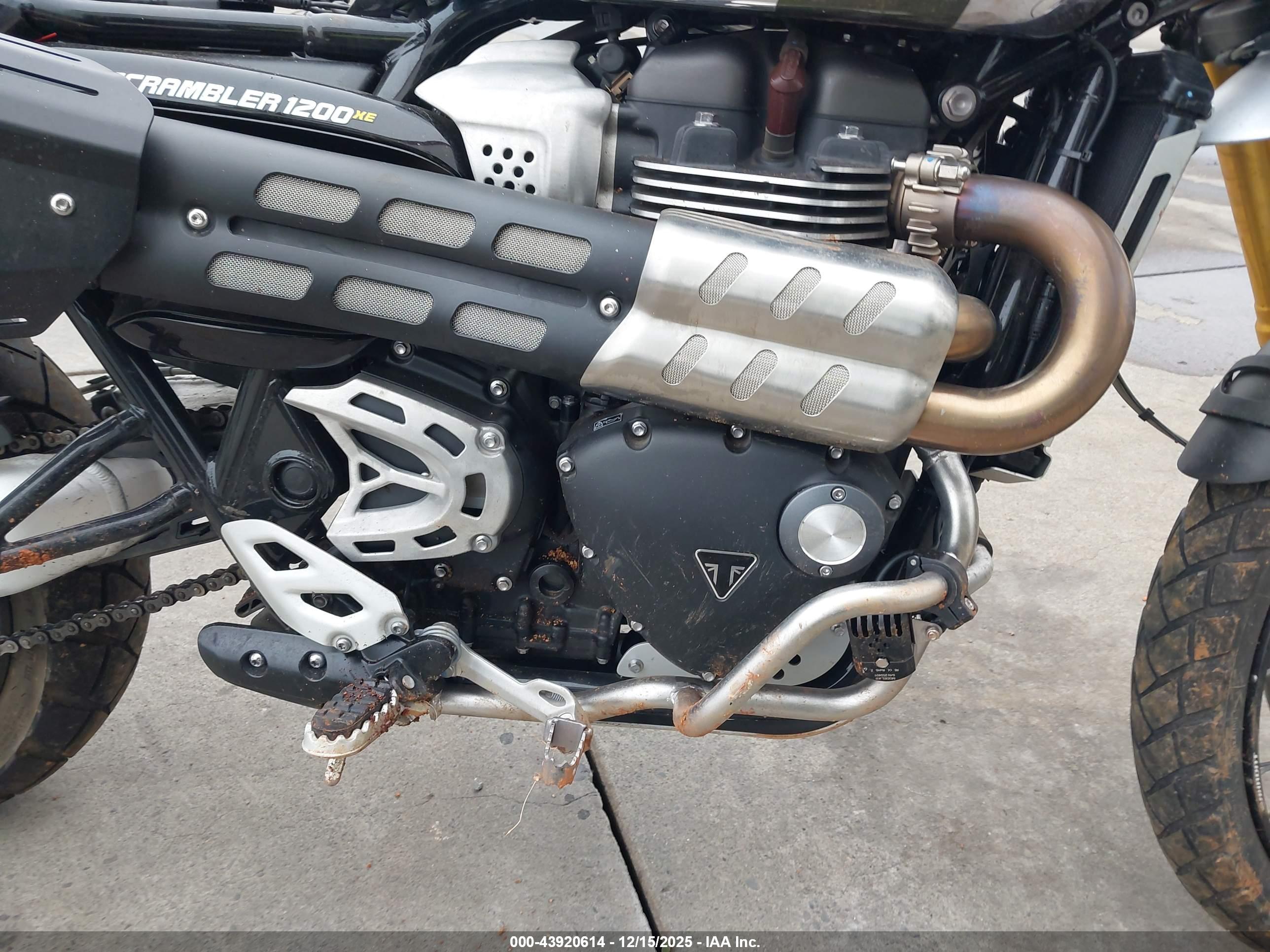 TRIUMPH MOTORCYCLE image 8