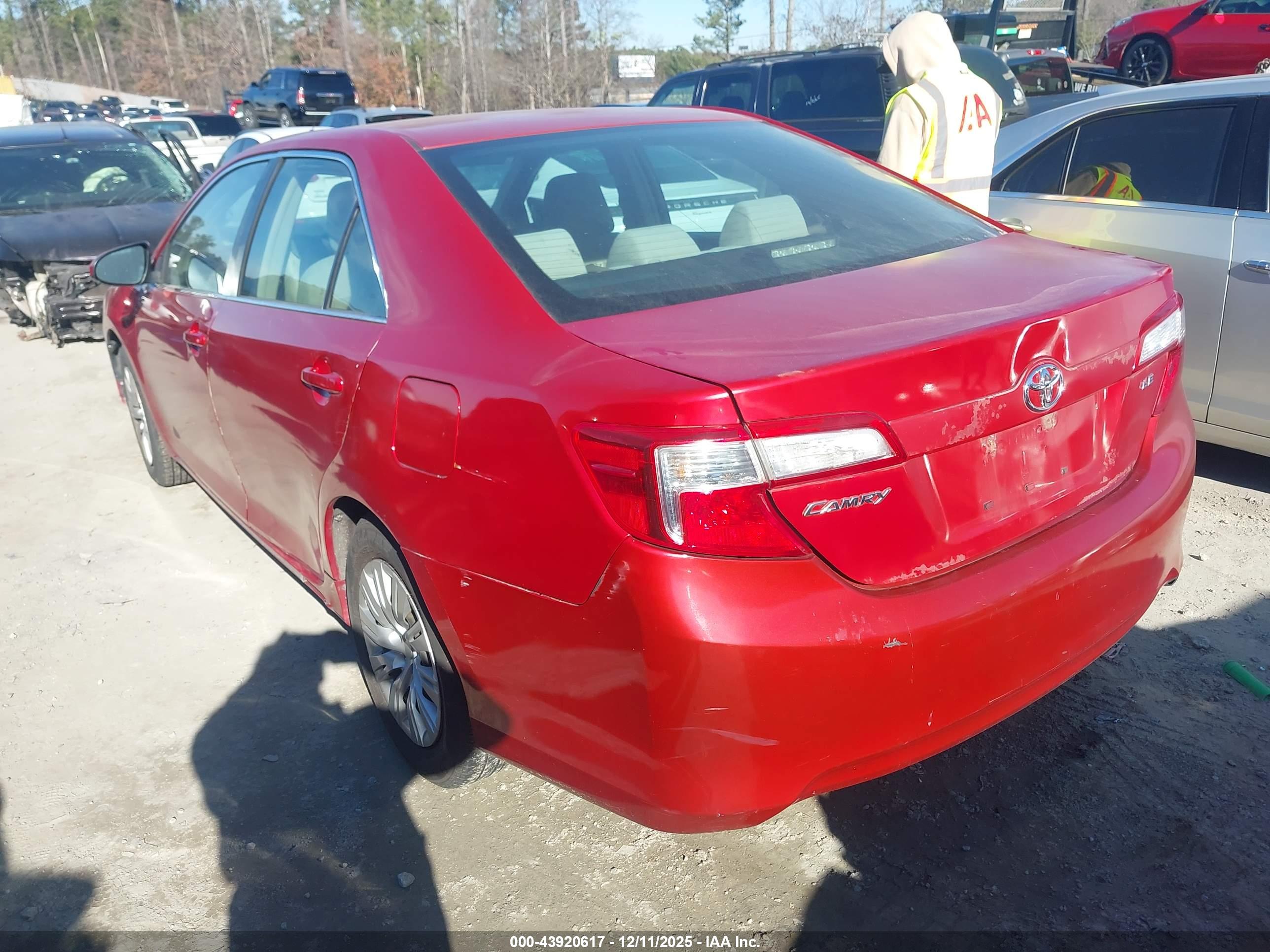 TOYOTA CAMRY image 3