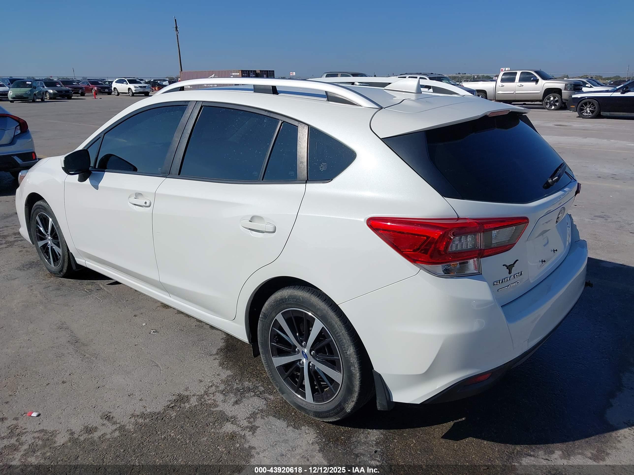 SUBARU IMPREZA image 3