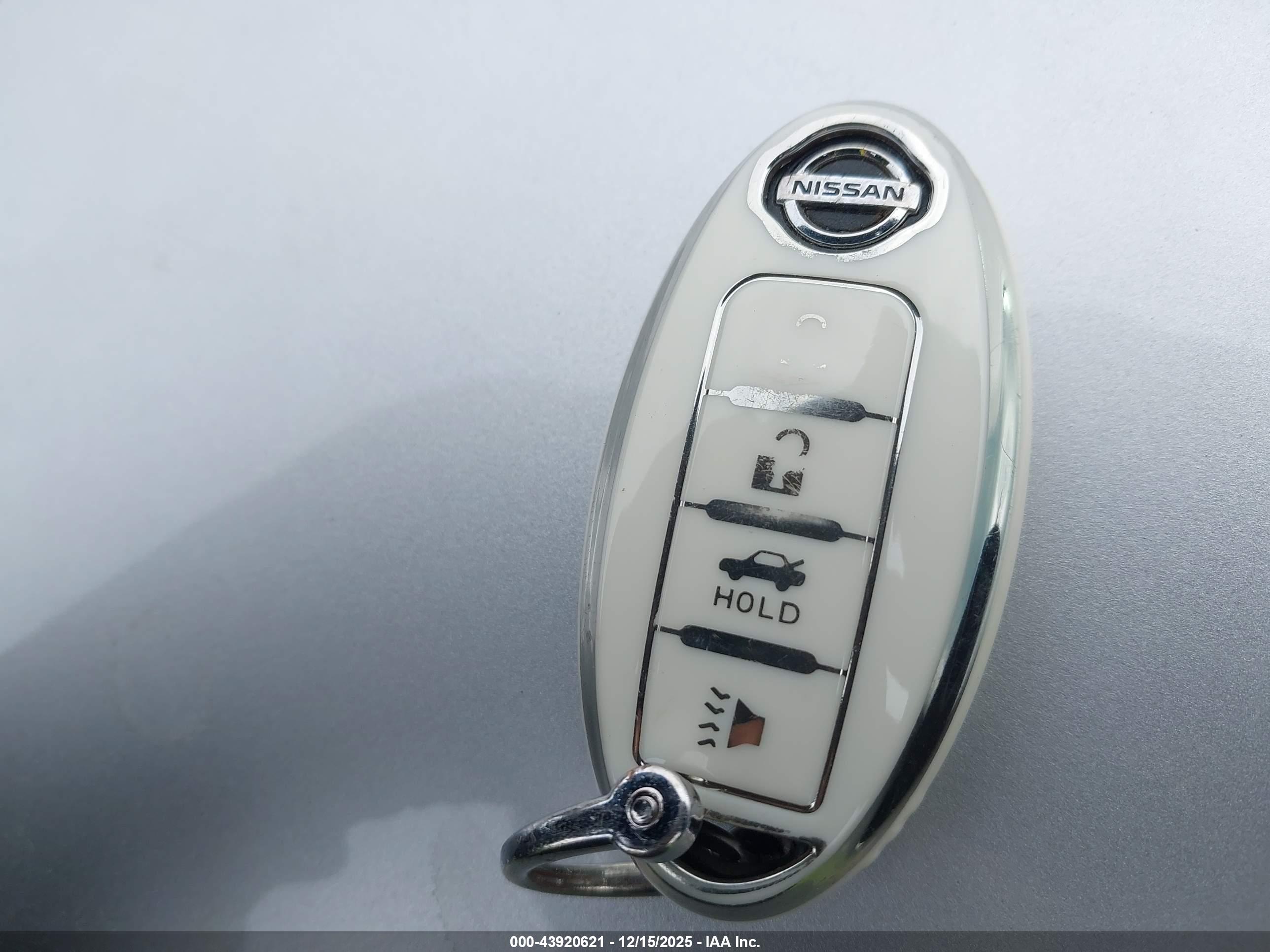 NISSAN ROGUE image 11