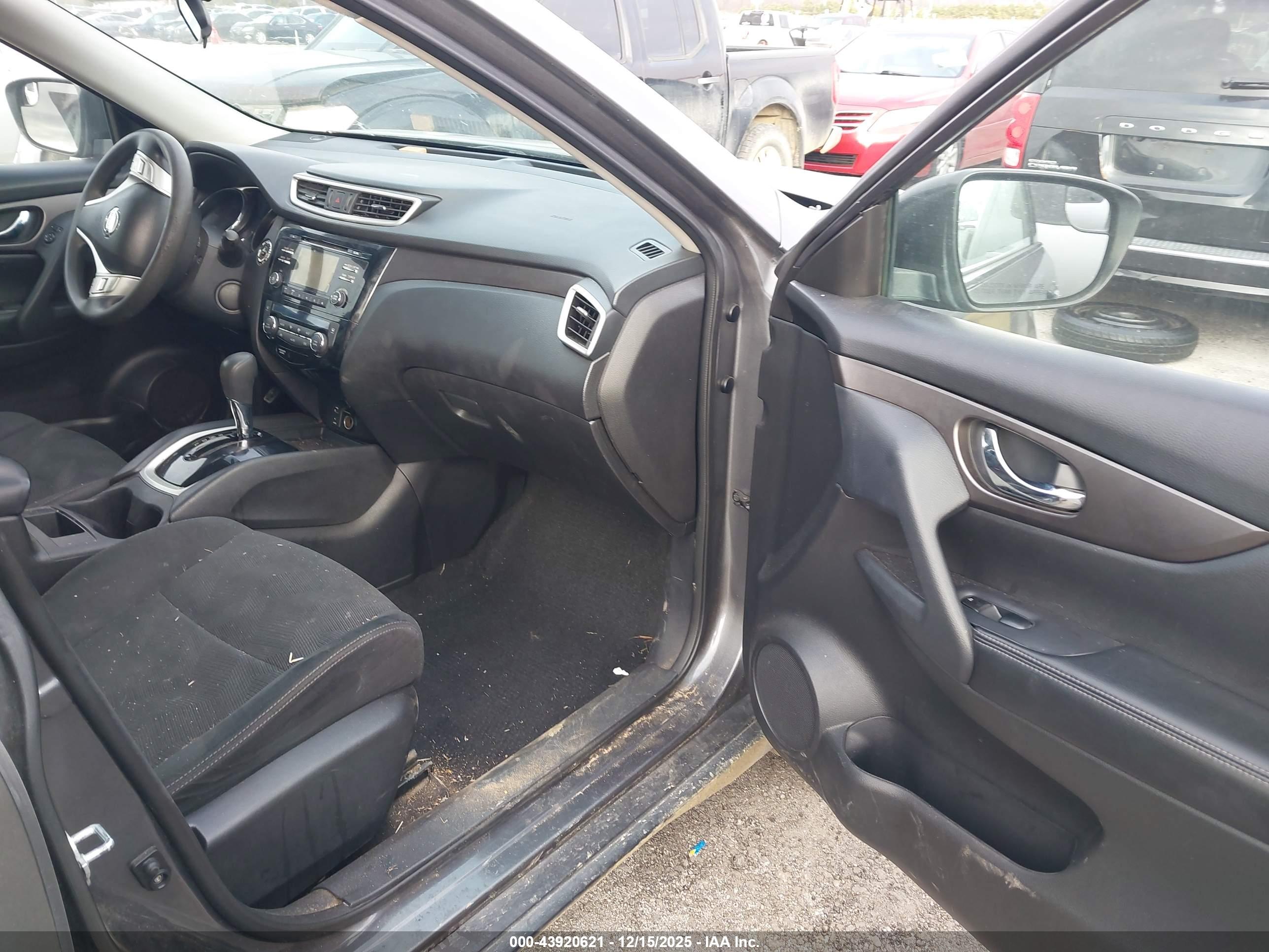 NISSAN ROGUE image 5