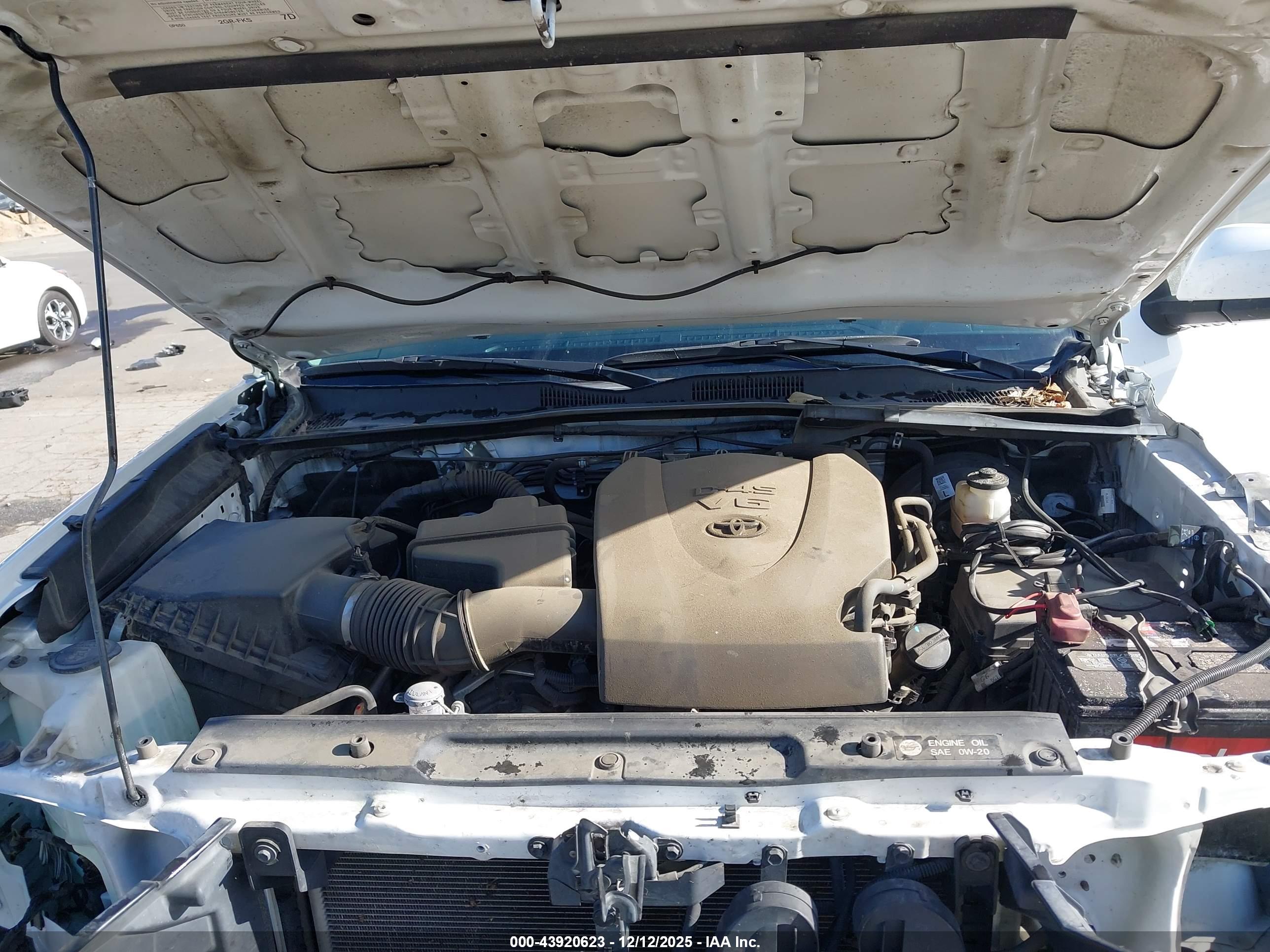 TOYOTA TACOMA image 10