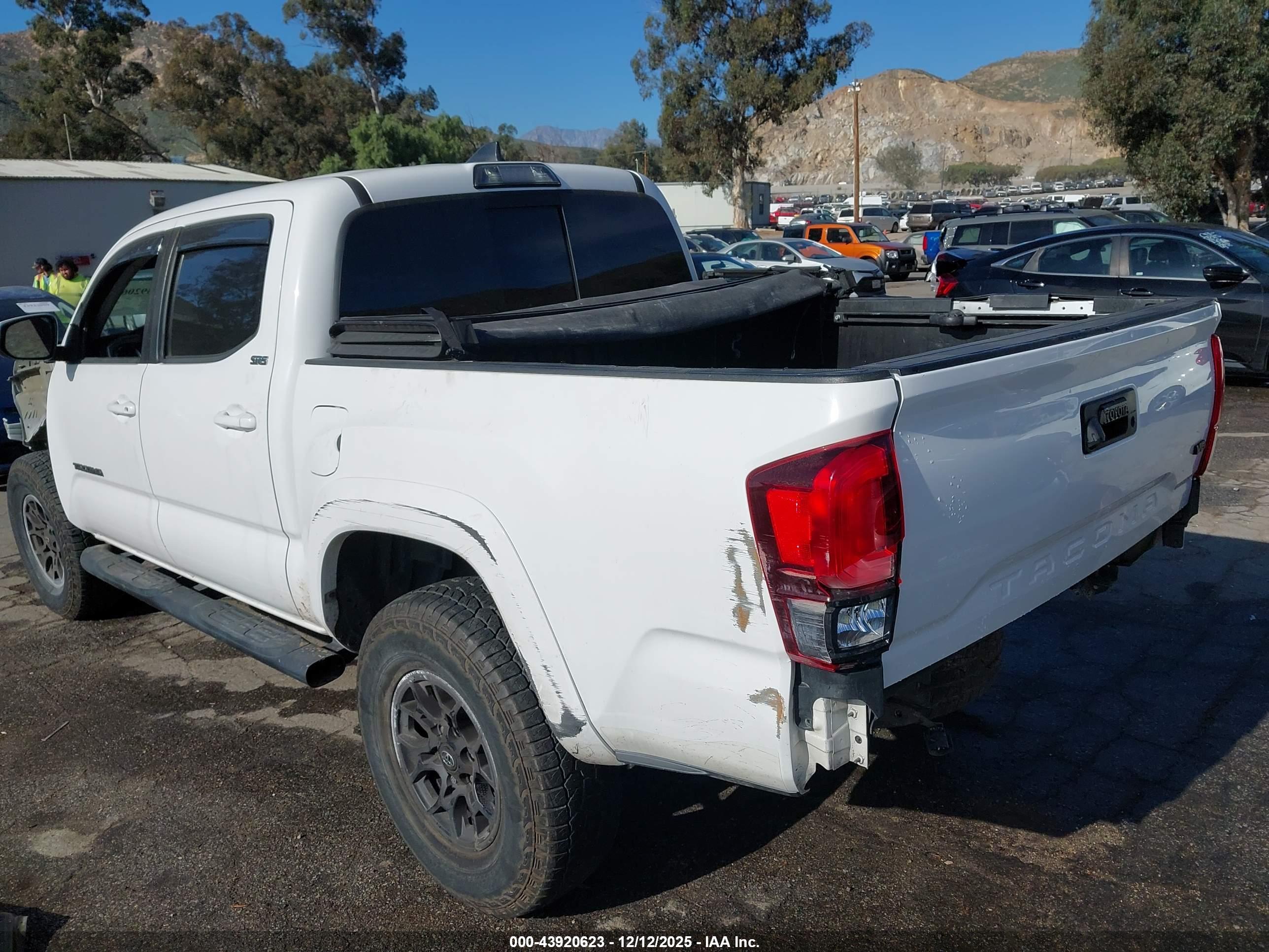 TOYOTA TACOMA image 3