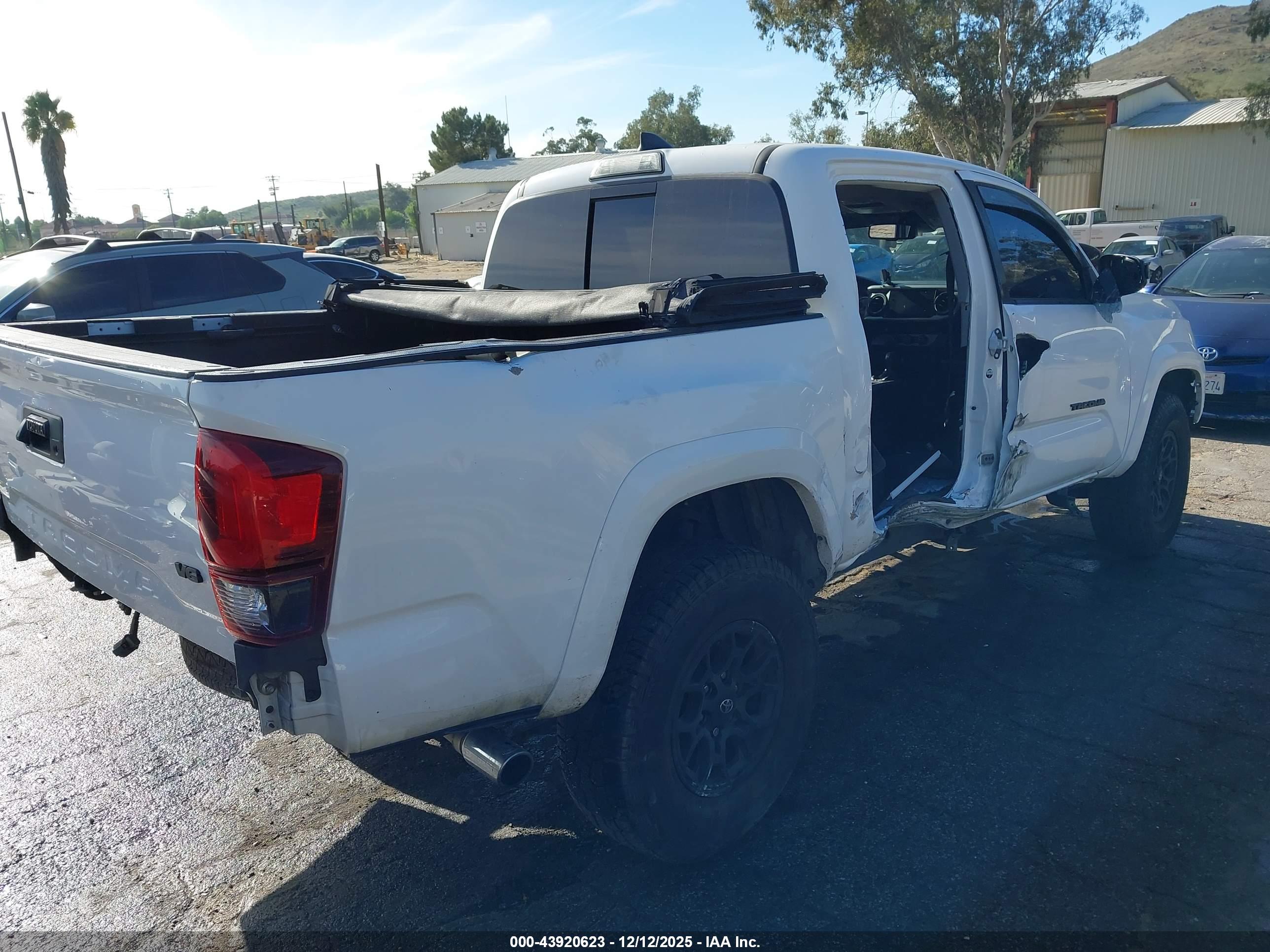 TOYOTA TACOMA image 4