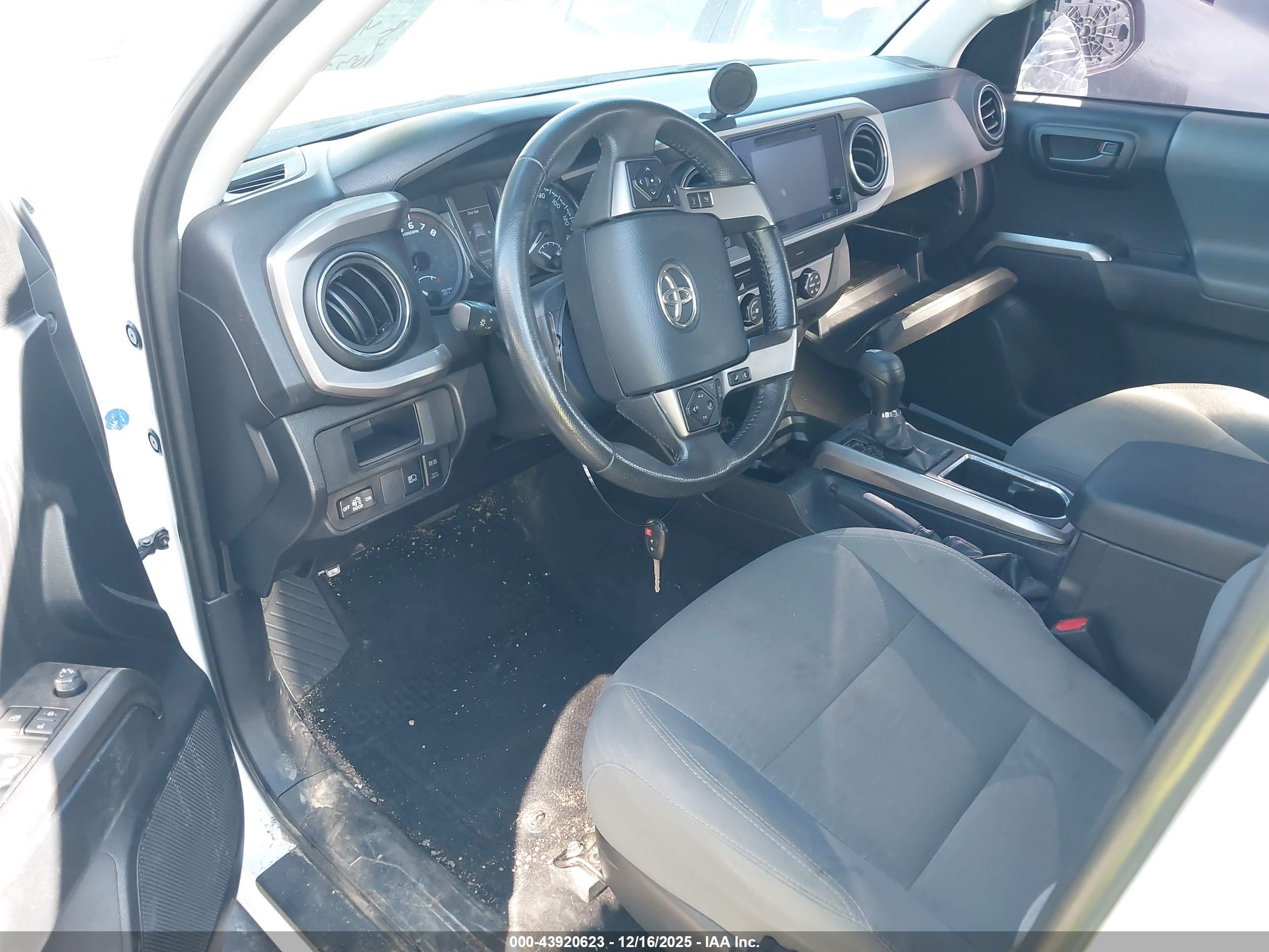 TOYOTA TACOMA image 5