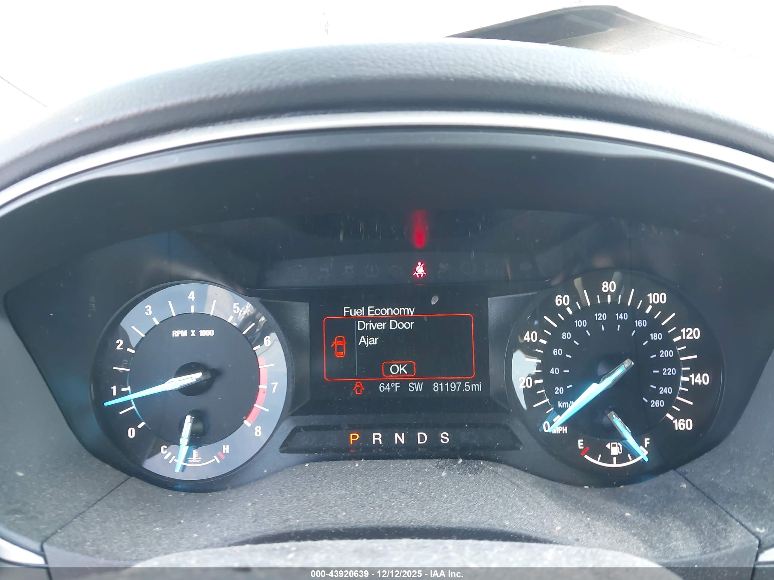 FORD FUSION image 7