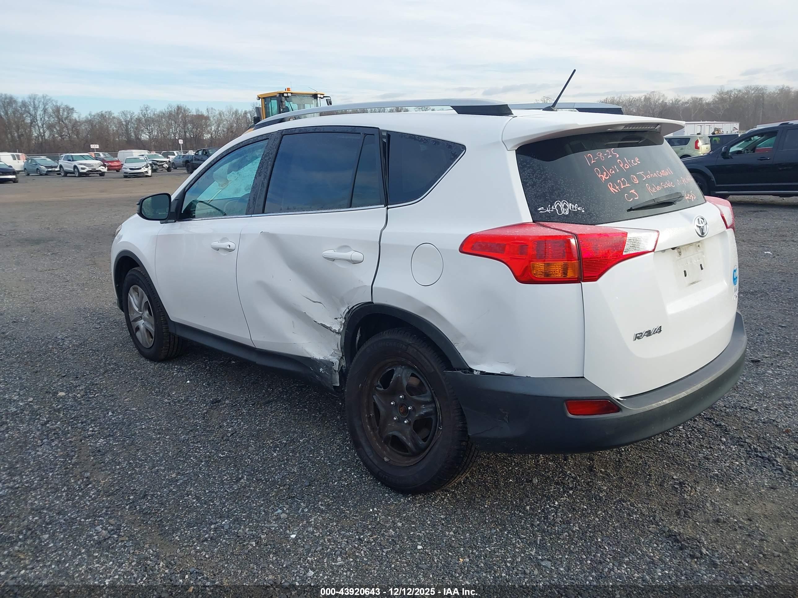 TOYOTA RAV4 image 3