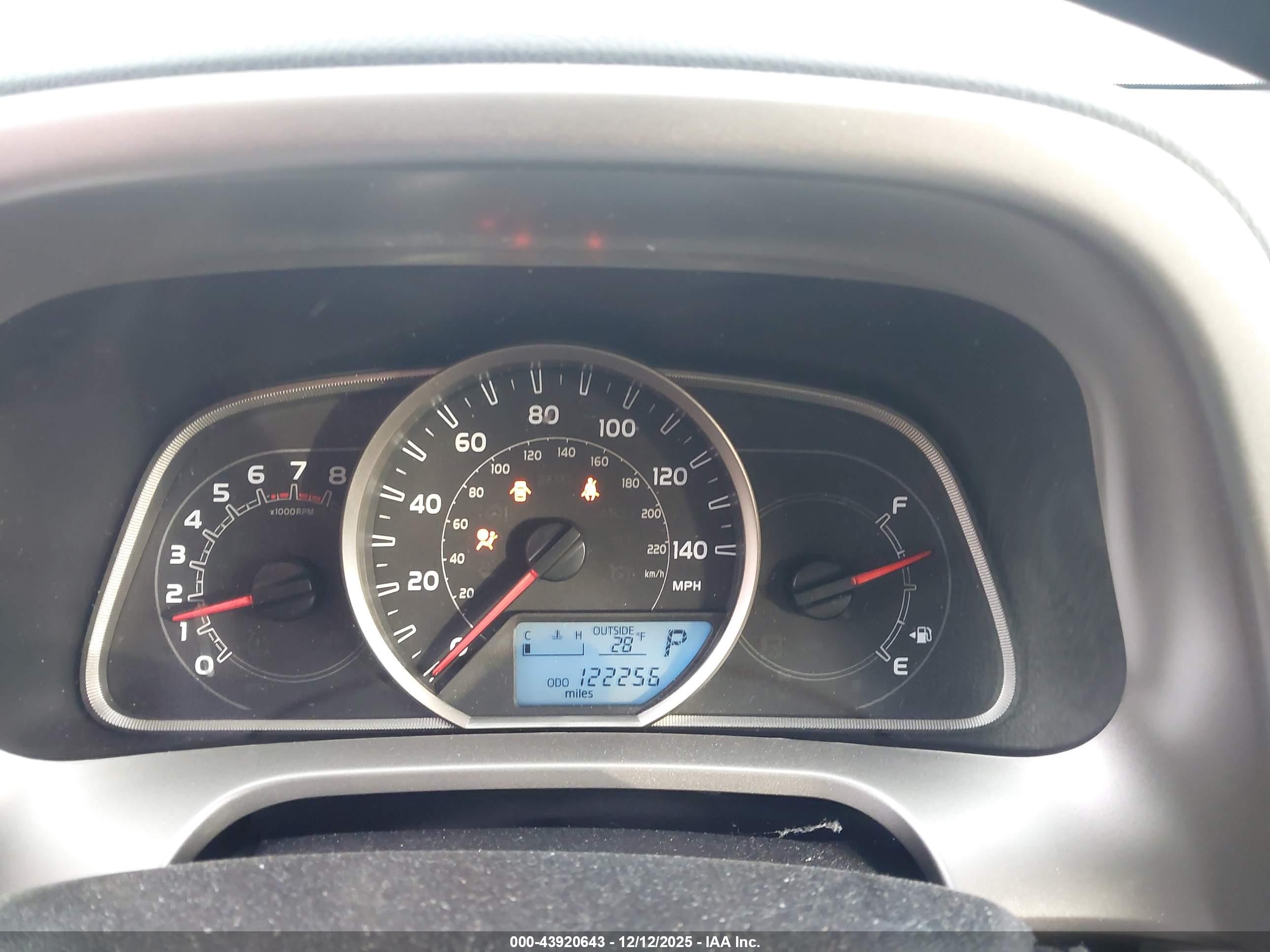 TOYOTA RAV4 image 7