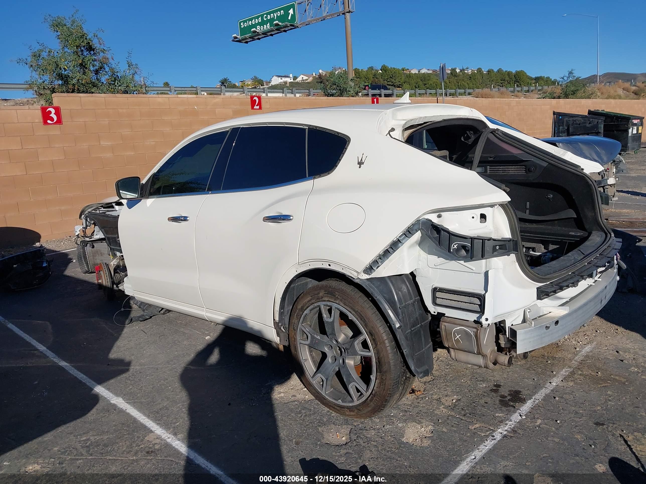 MASERATI LEVANTE image 3