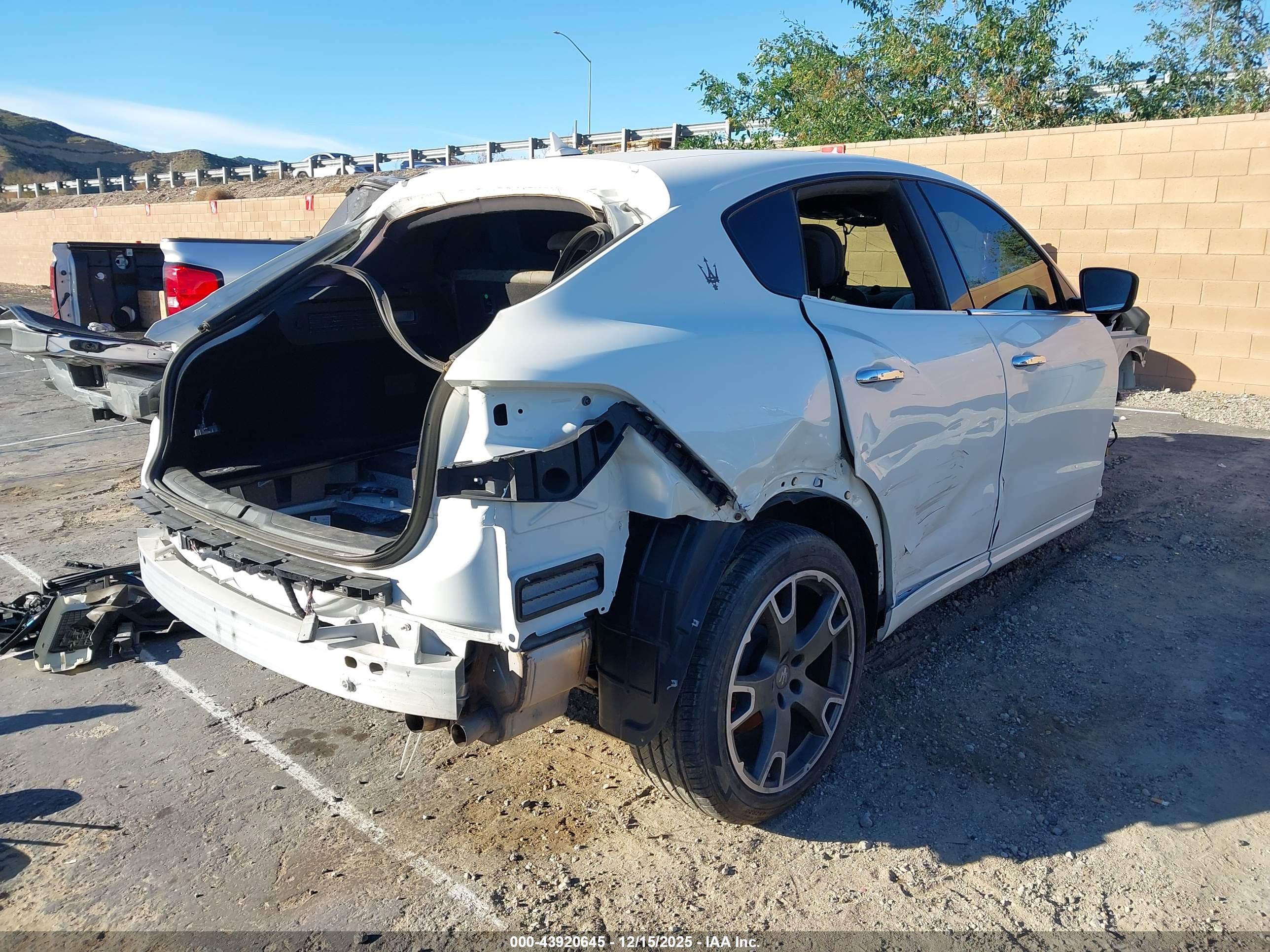 MASERATI LEVANTE image 4