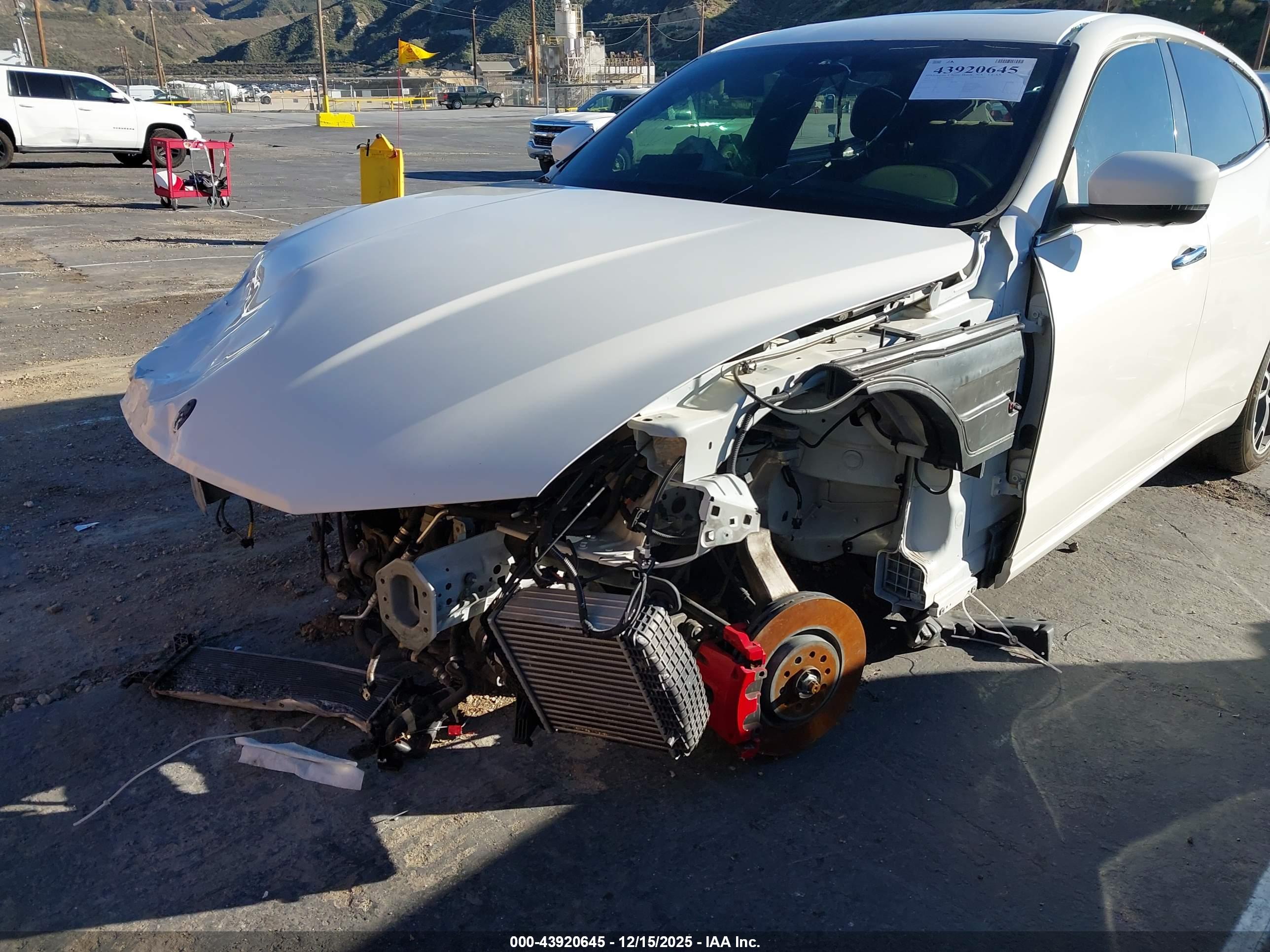 MASERATI LEVANTE image 6