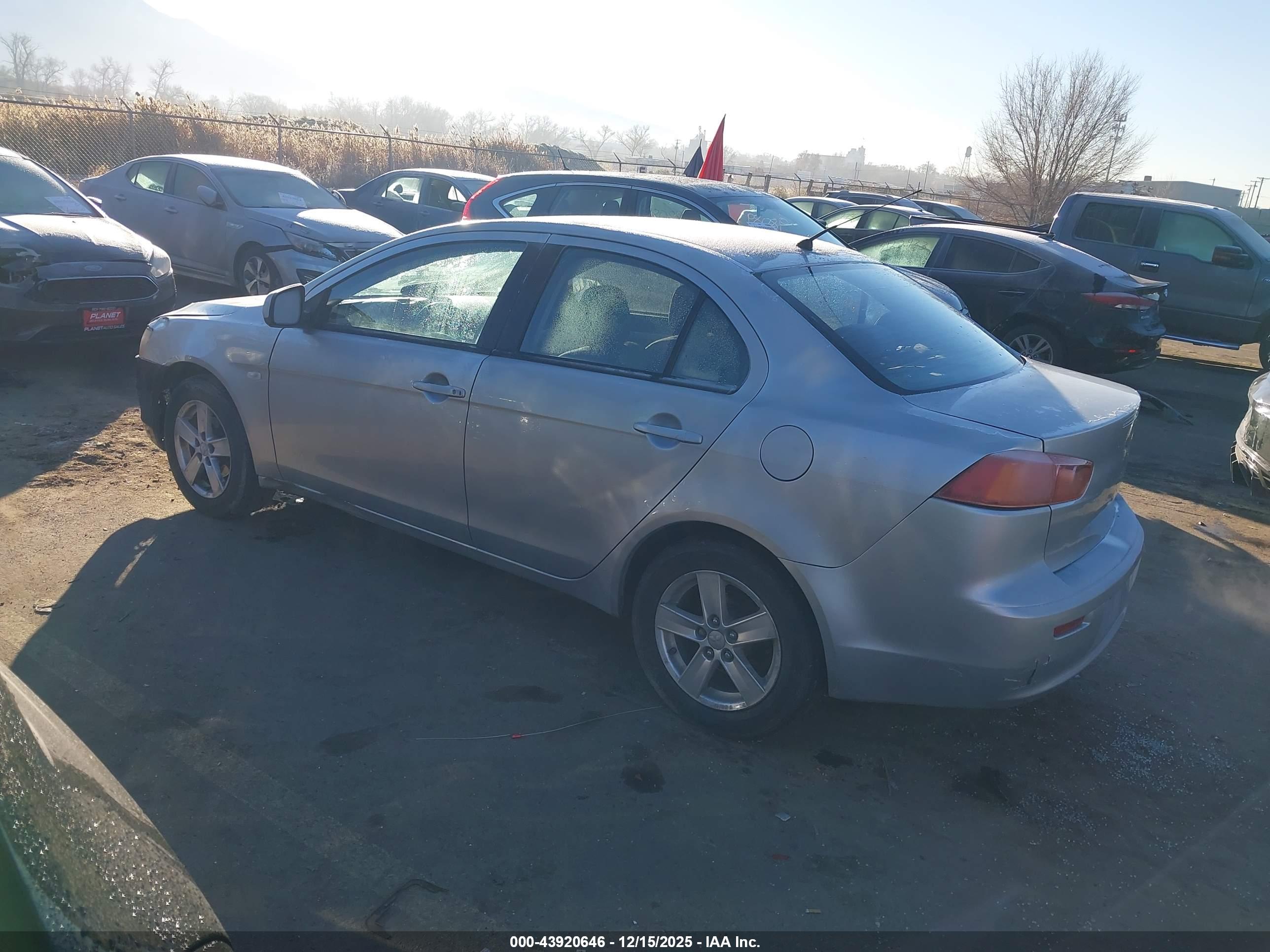 MITSUBISHI LANCER image 3