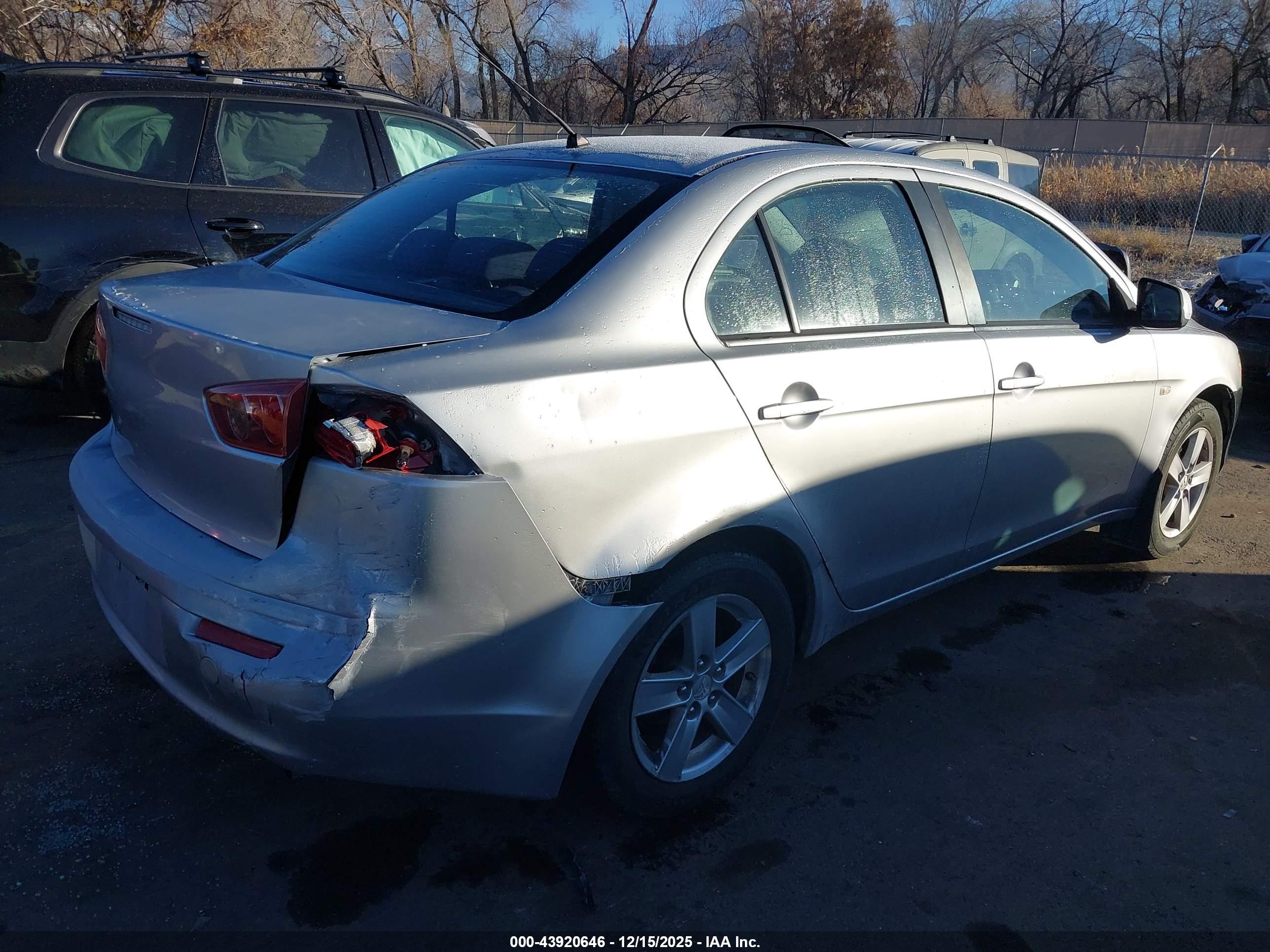 MITSUBISHI LANCER image 4