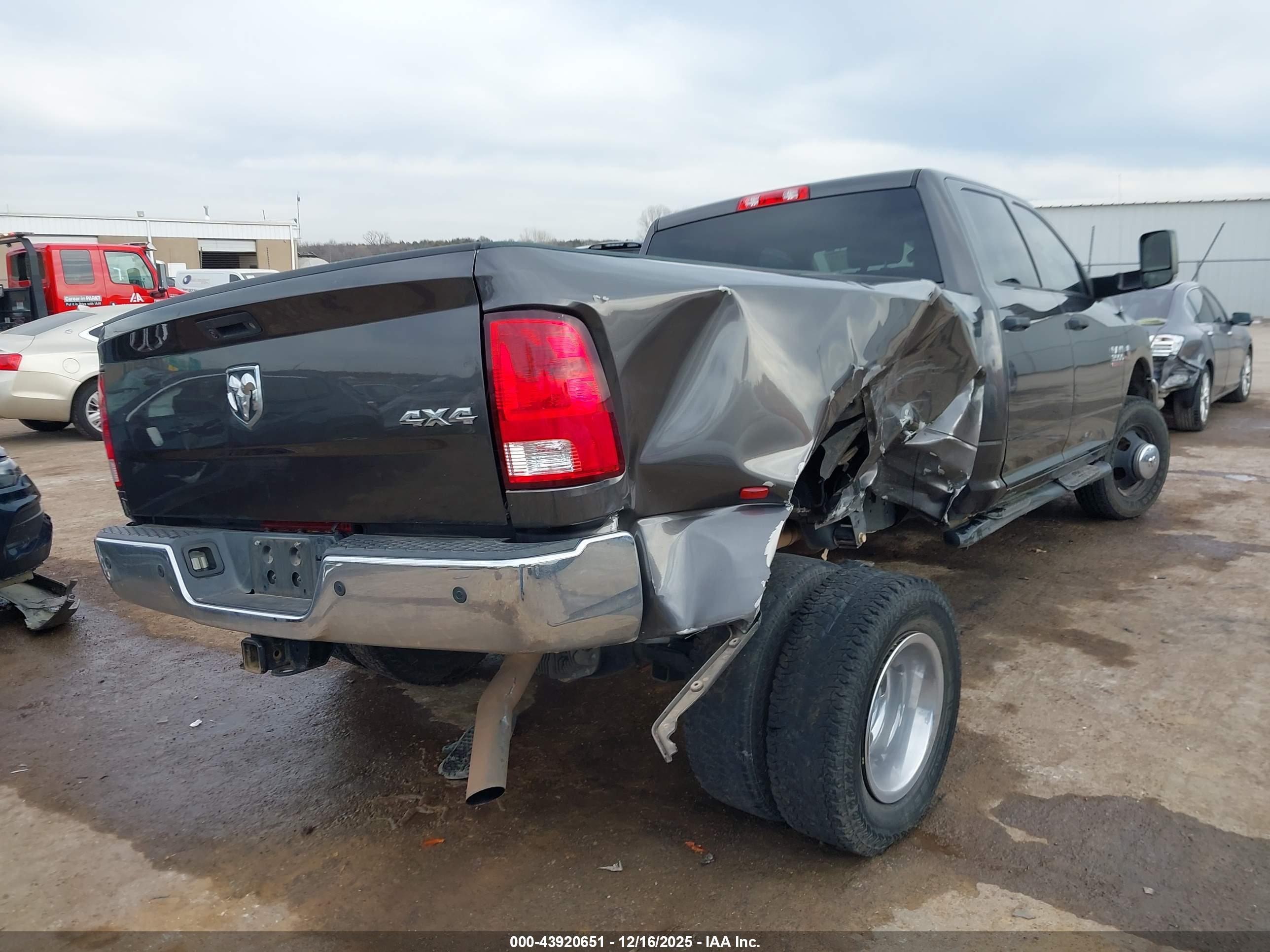 RAM 3500 image 4