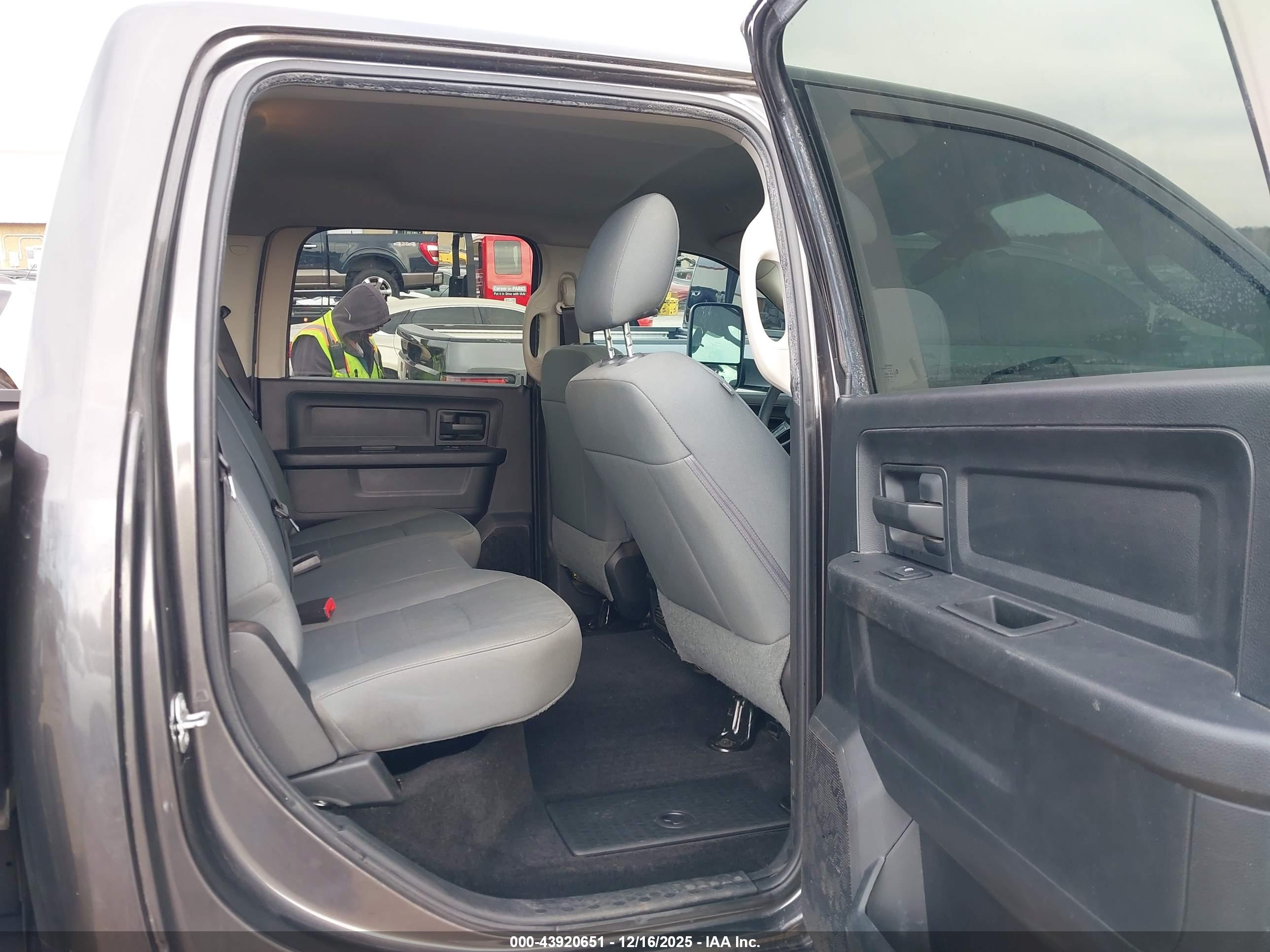 RAM 3500 image 7