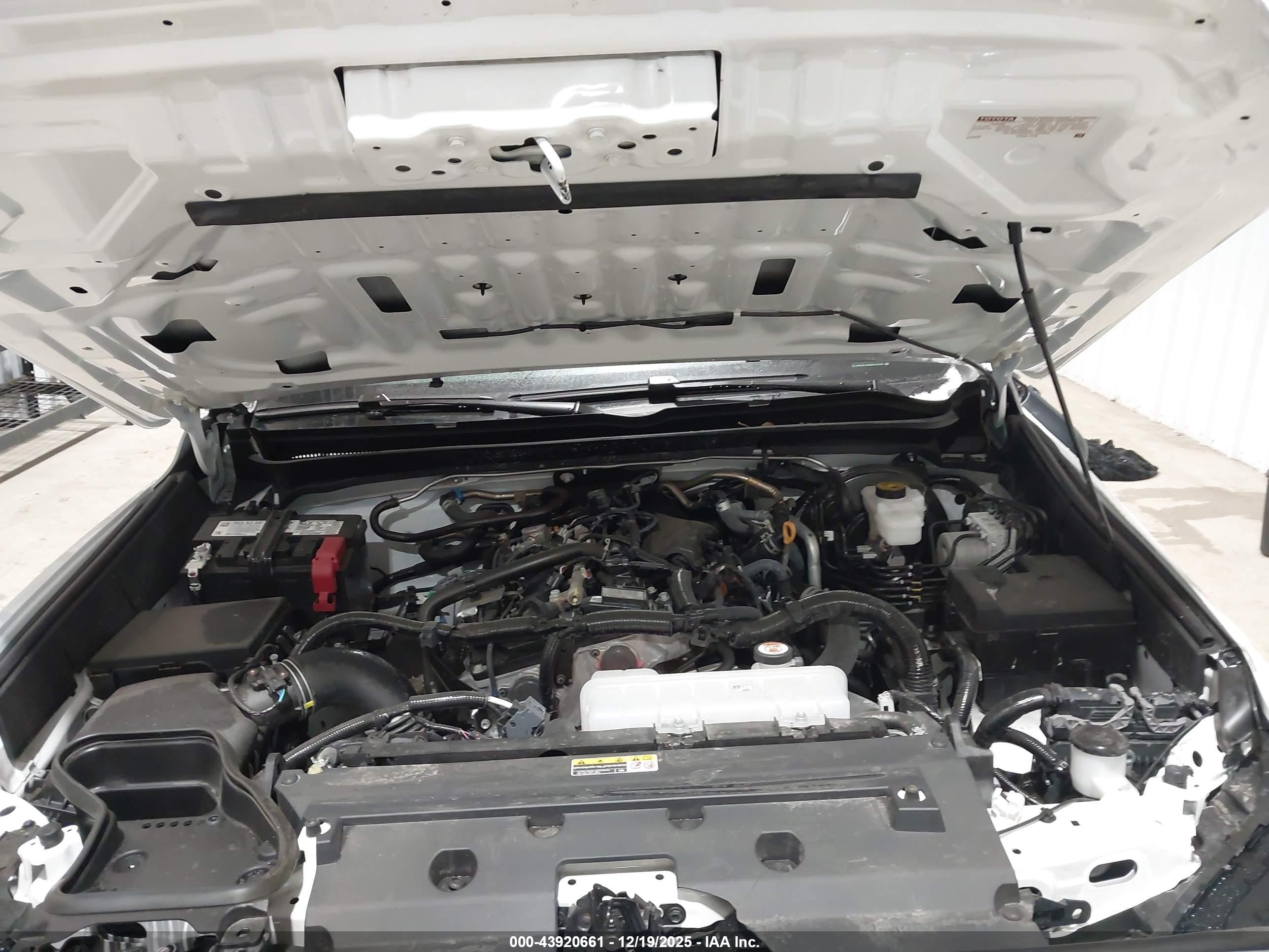 TOYOTA TACOMA image 10