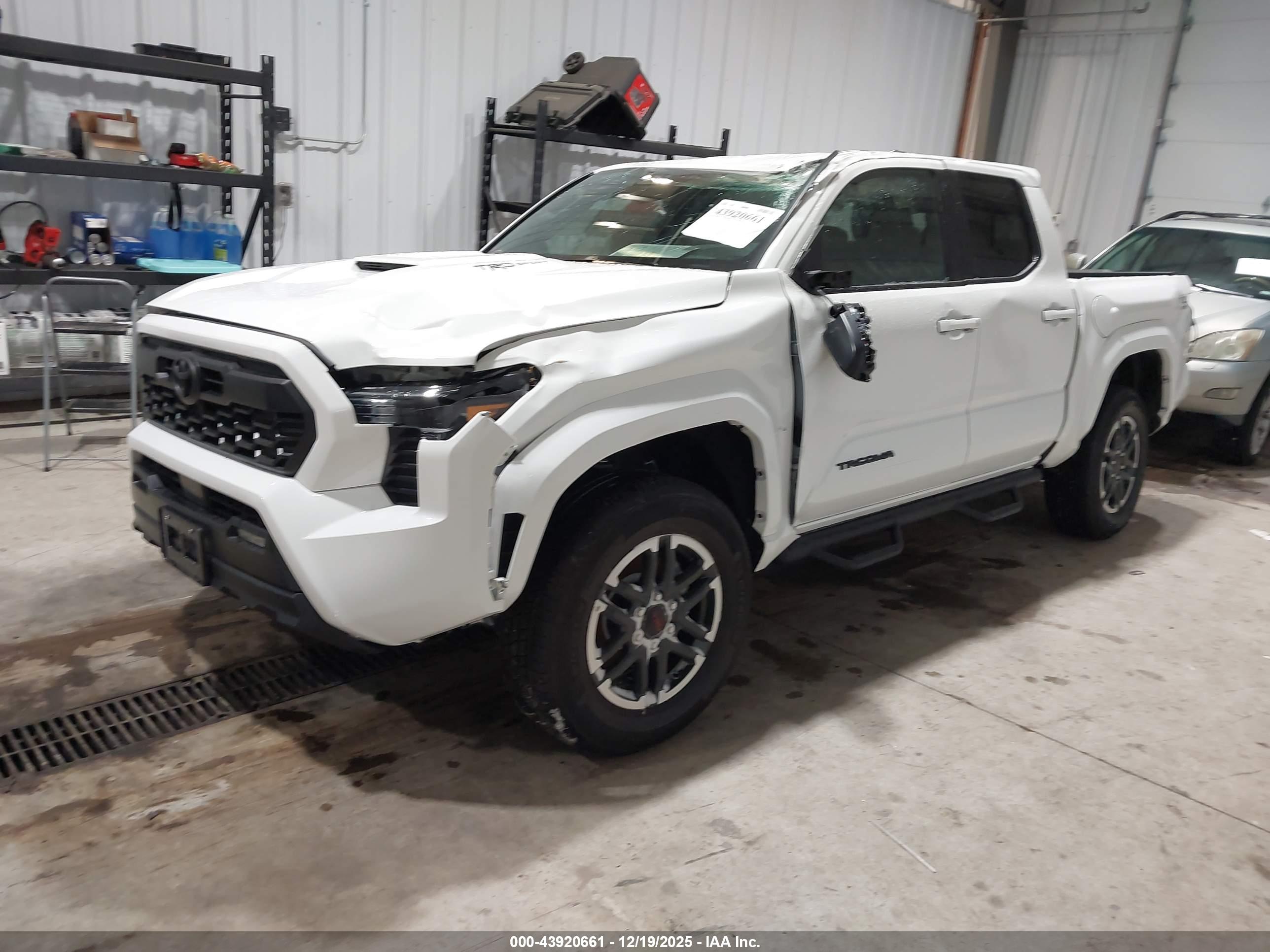TOYOTA TACOMA image 2
