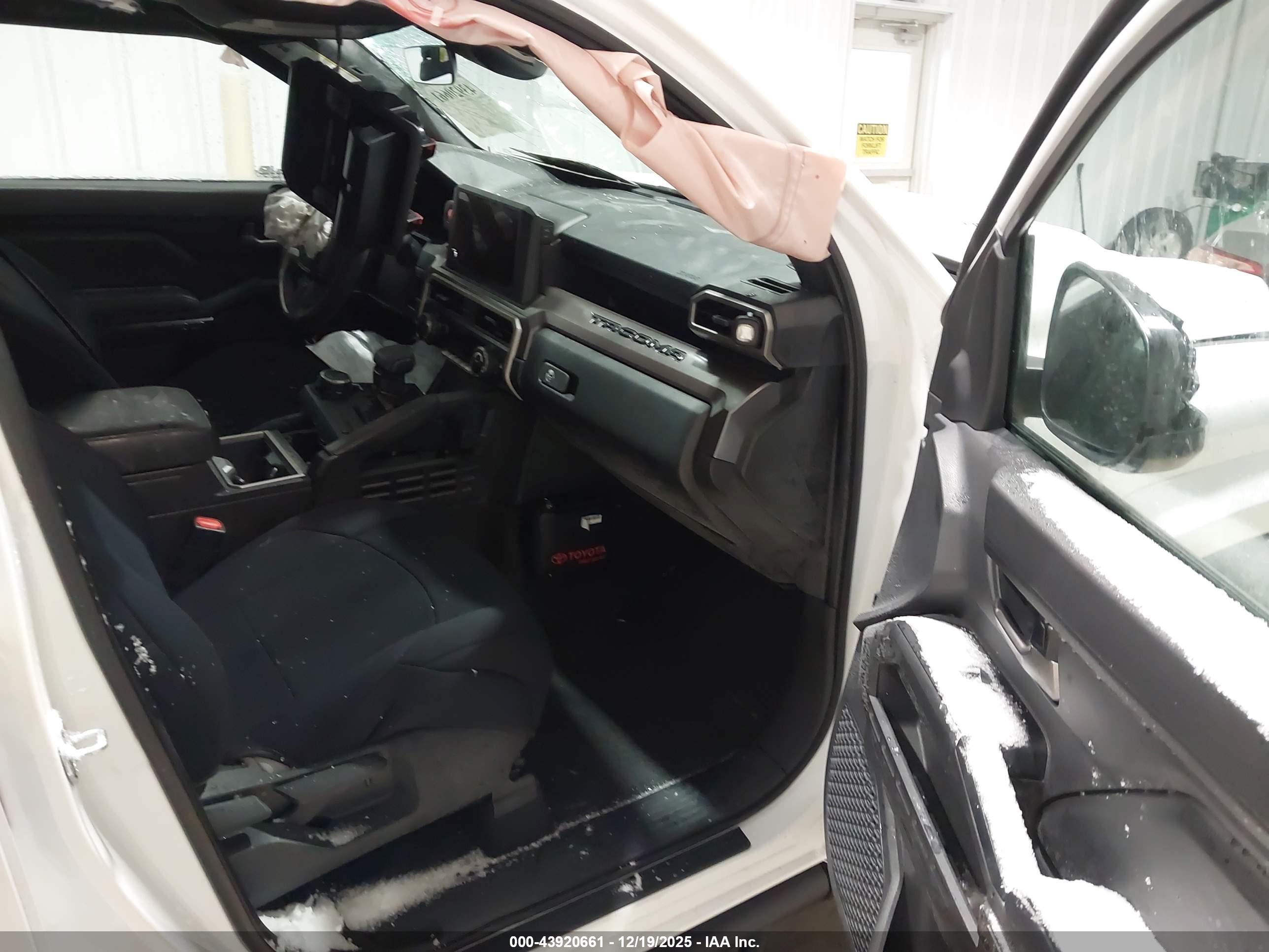 TOYOTA TACOMA image 5