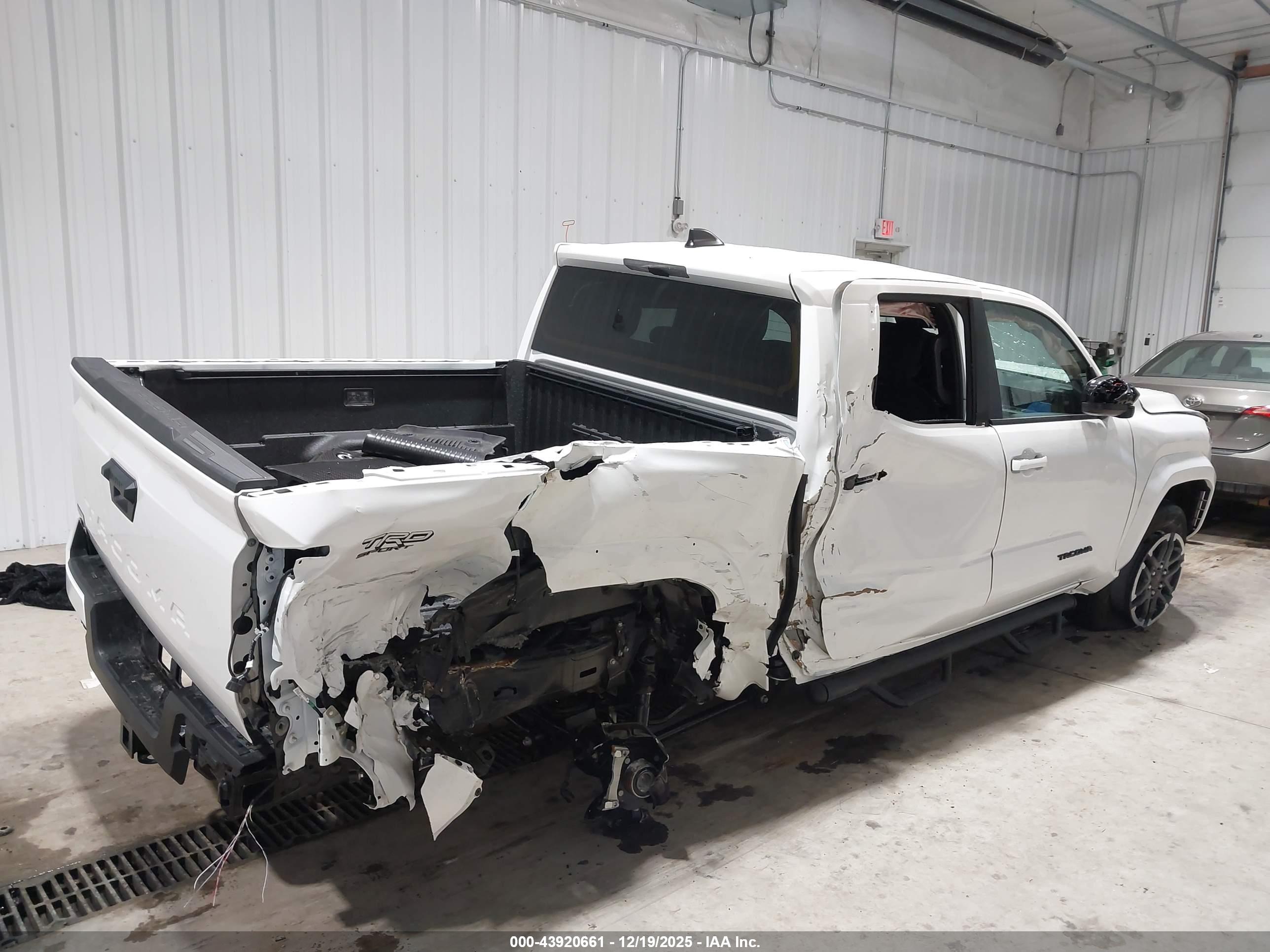TOYOTA TACOMA image 6