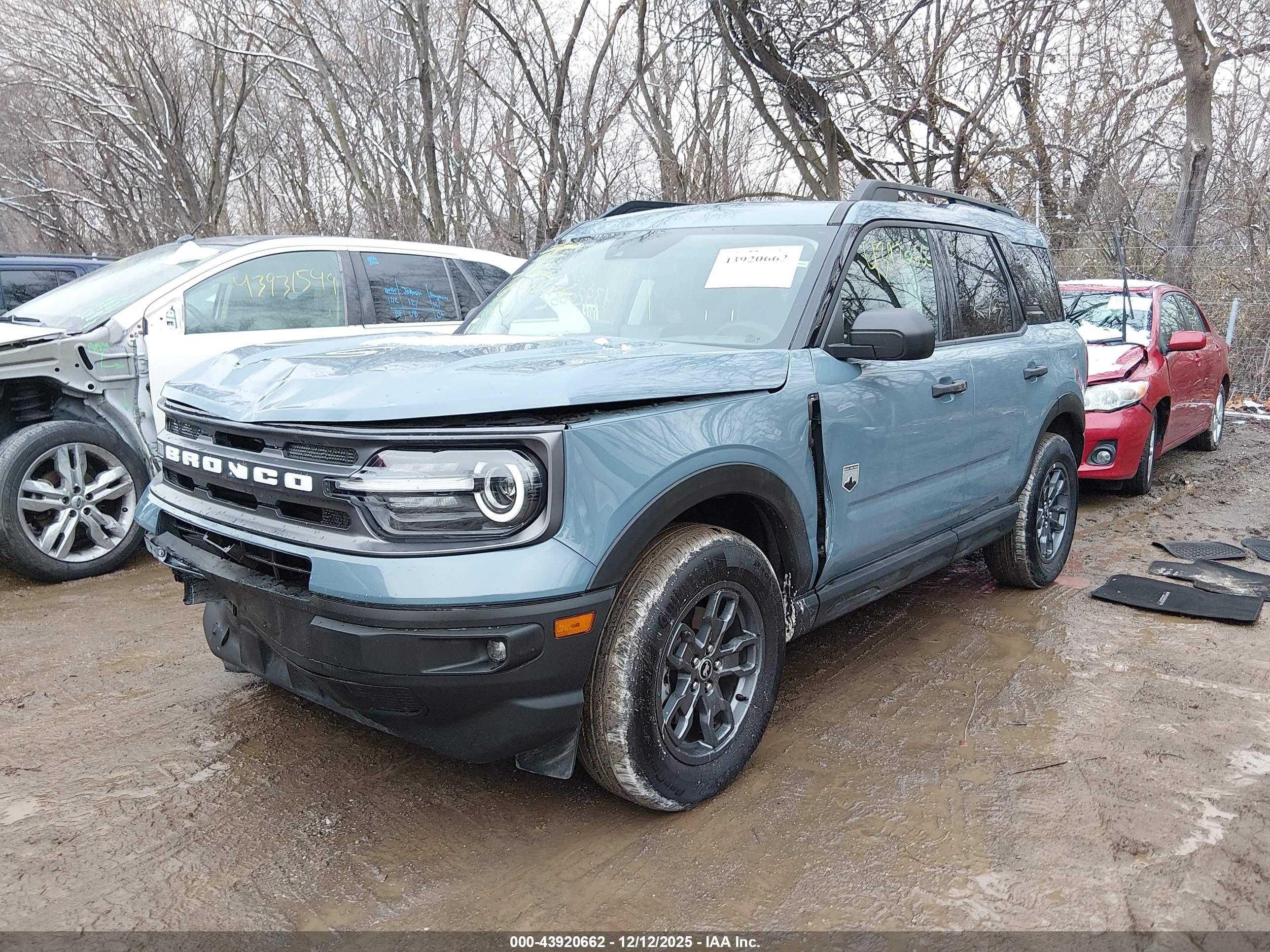 FORD BRONCO image 2