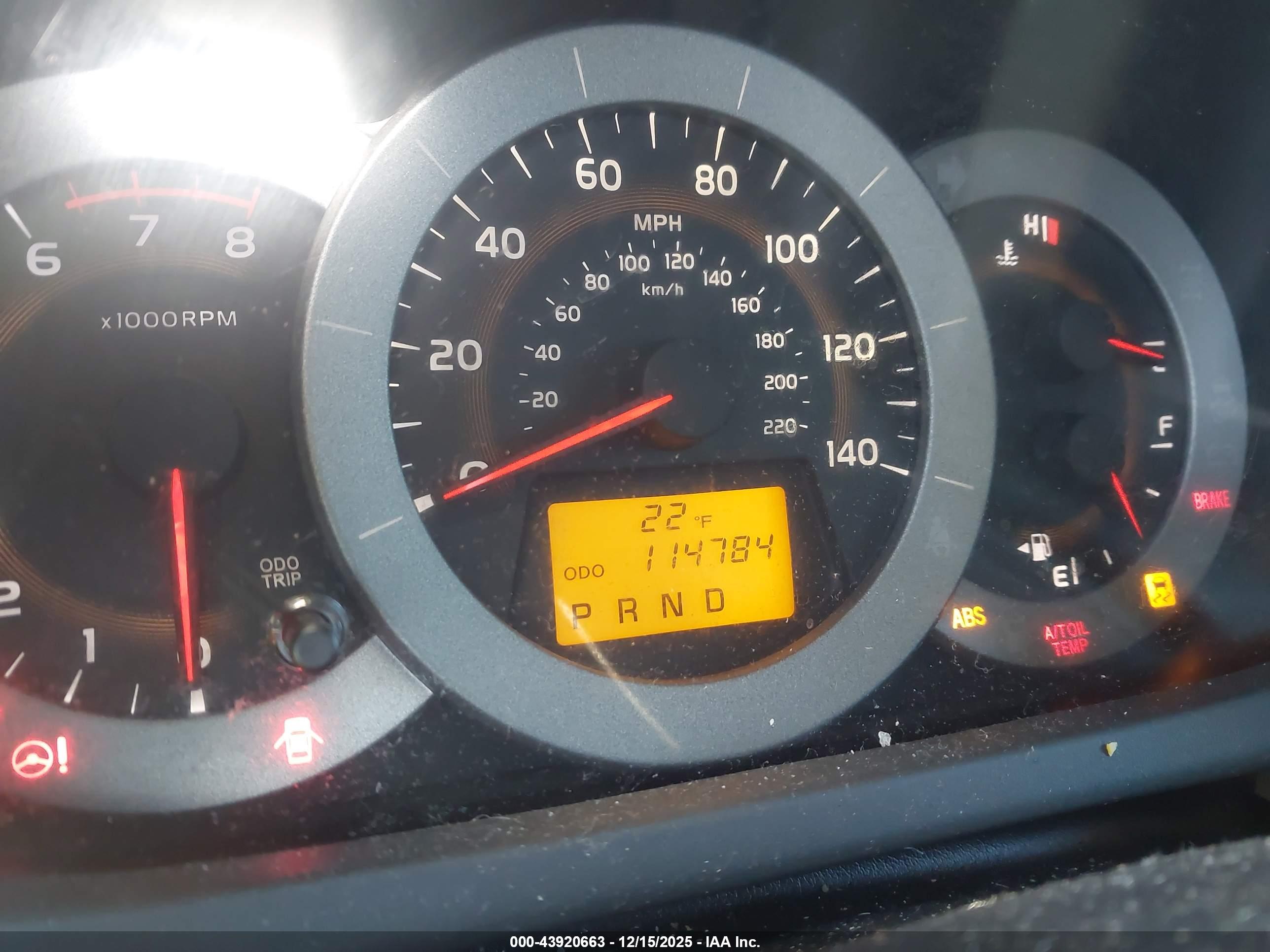 TOYOTA RAV4 image 7