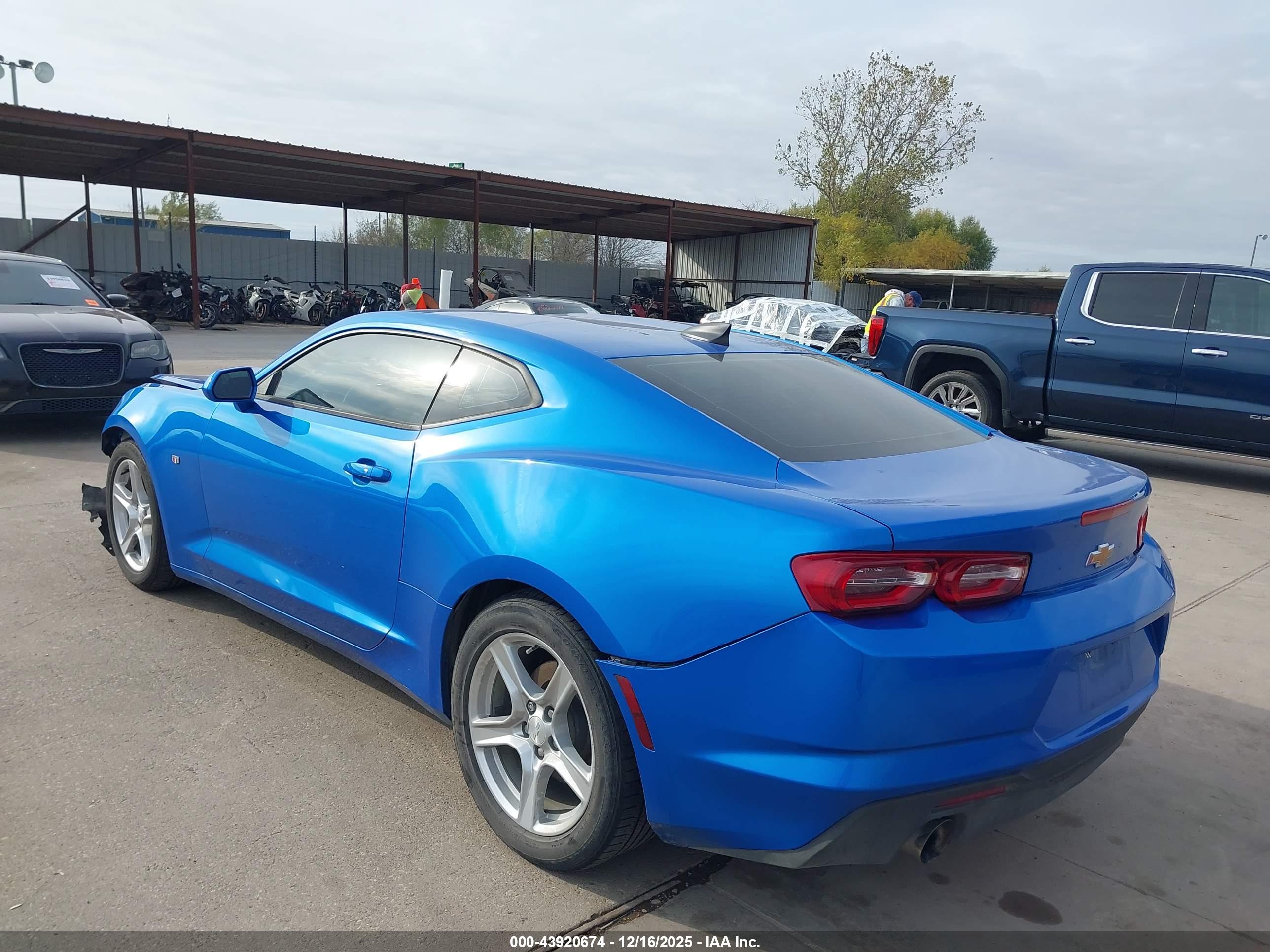CHEVROLET CAMARO image 3
