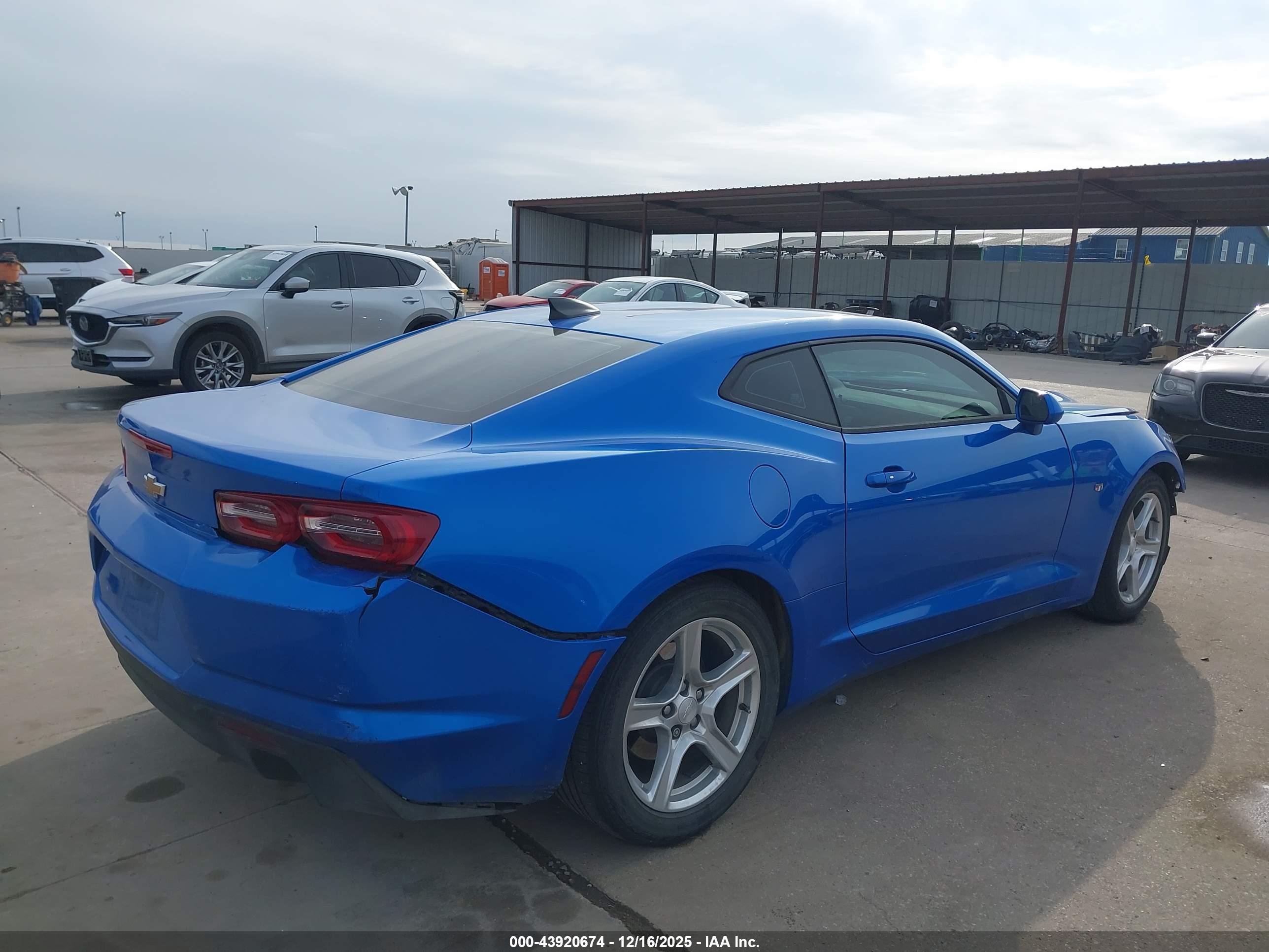 CHEVROLET CAMARO image 4