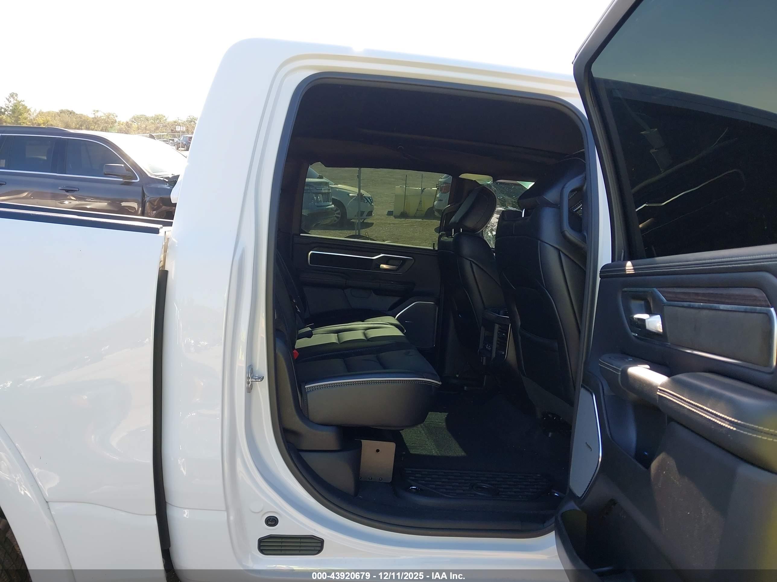 RAM 1500 image 8