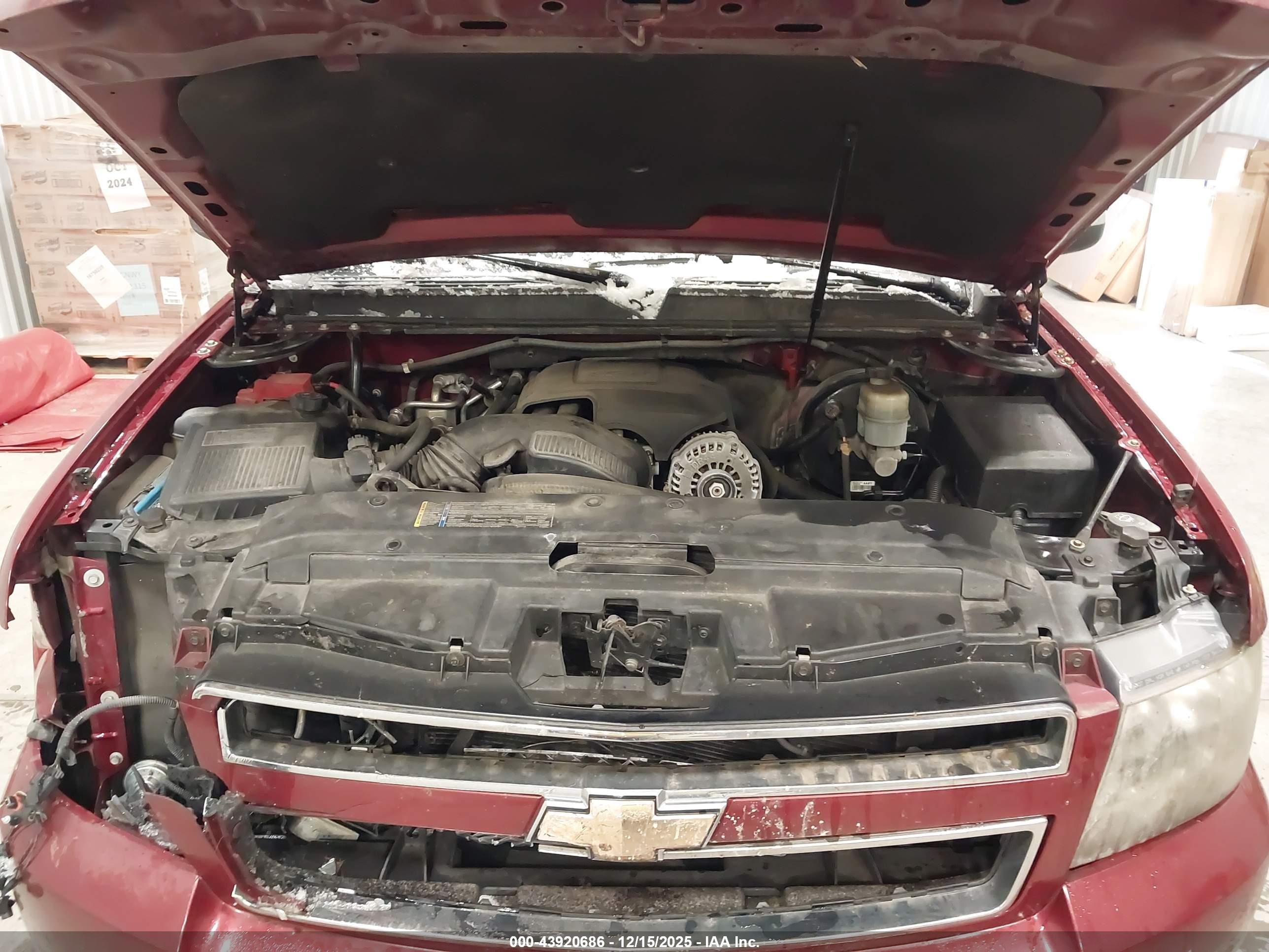 CHEVROLET SUBURBAN image 10