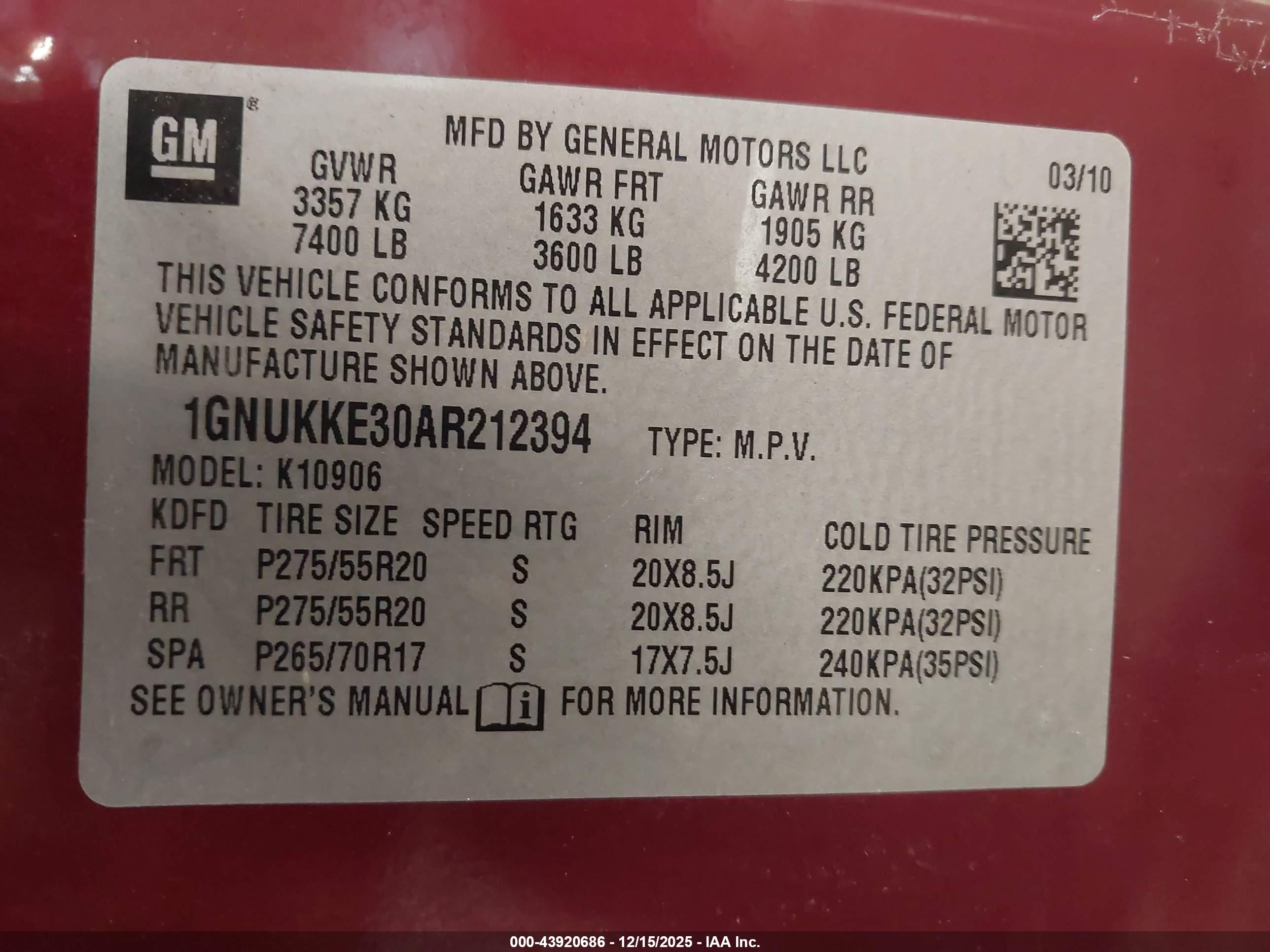 CHEVROLET SUBURBAN image 9