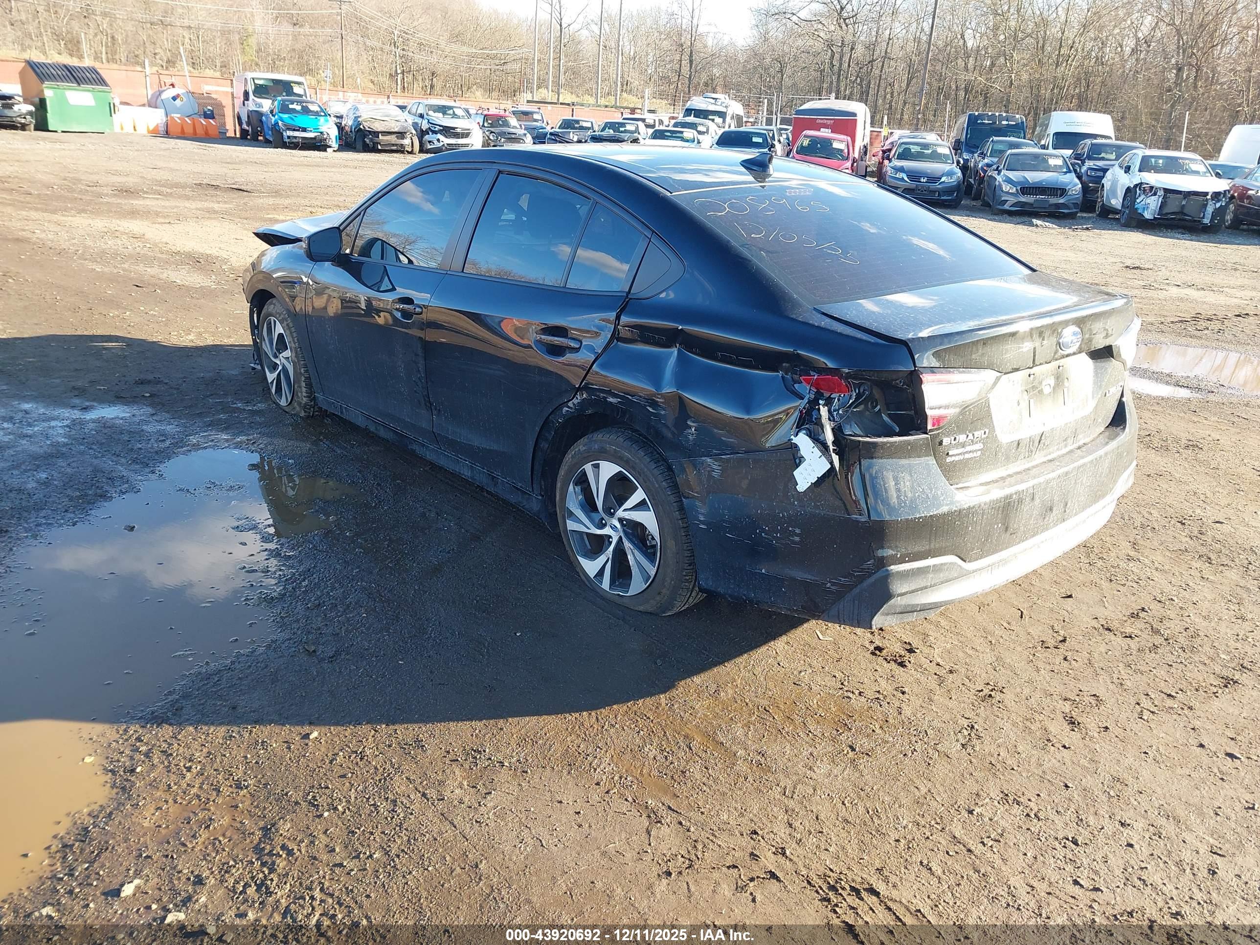 SUBARU LEGACY image 3