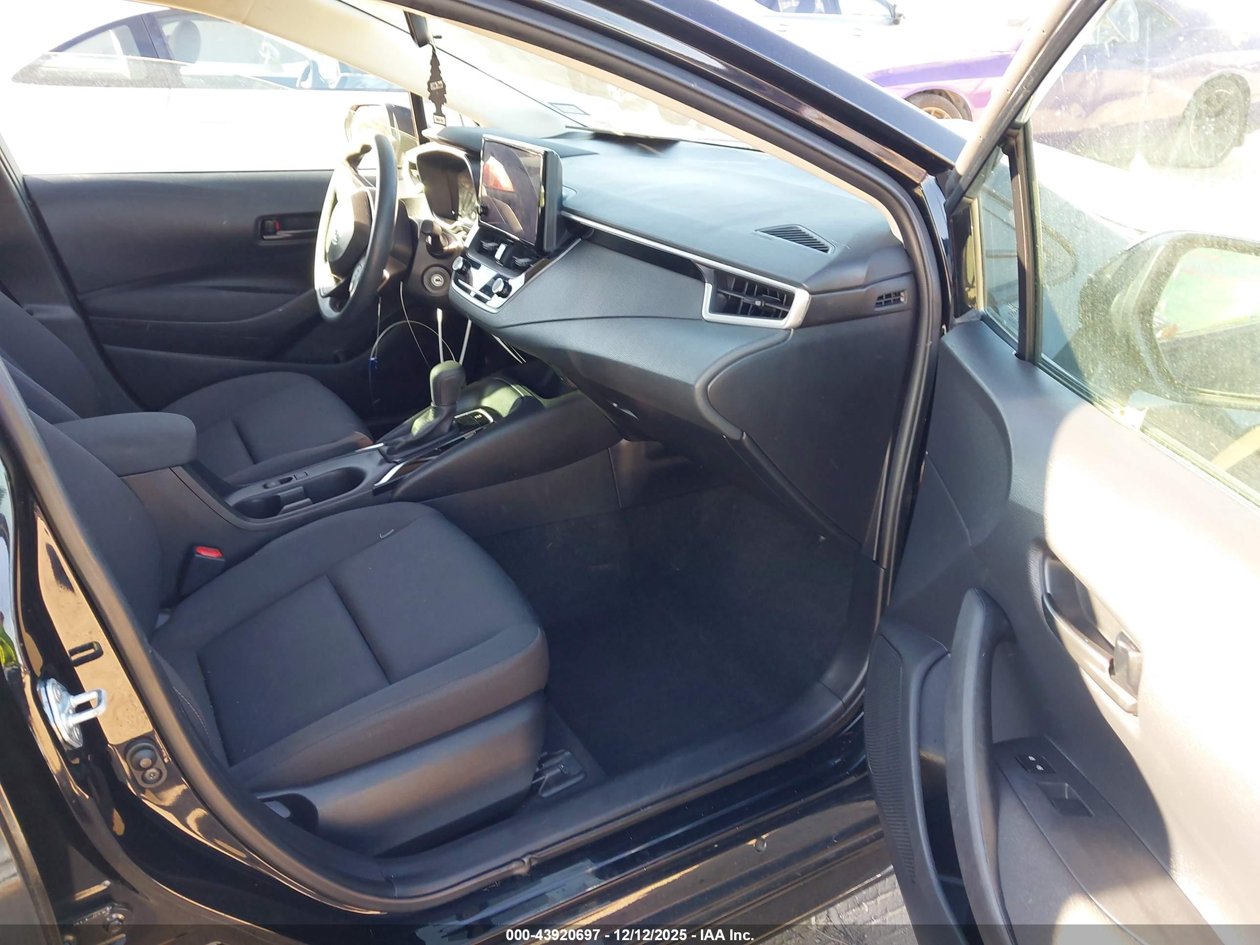 TOYOTA COROLLA image 5