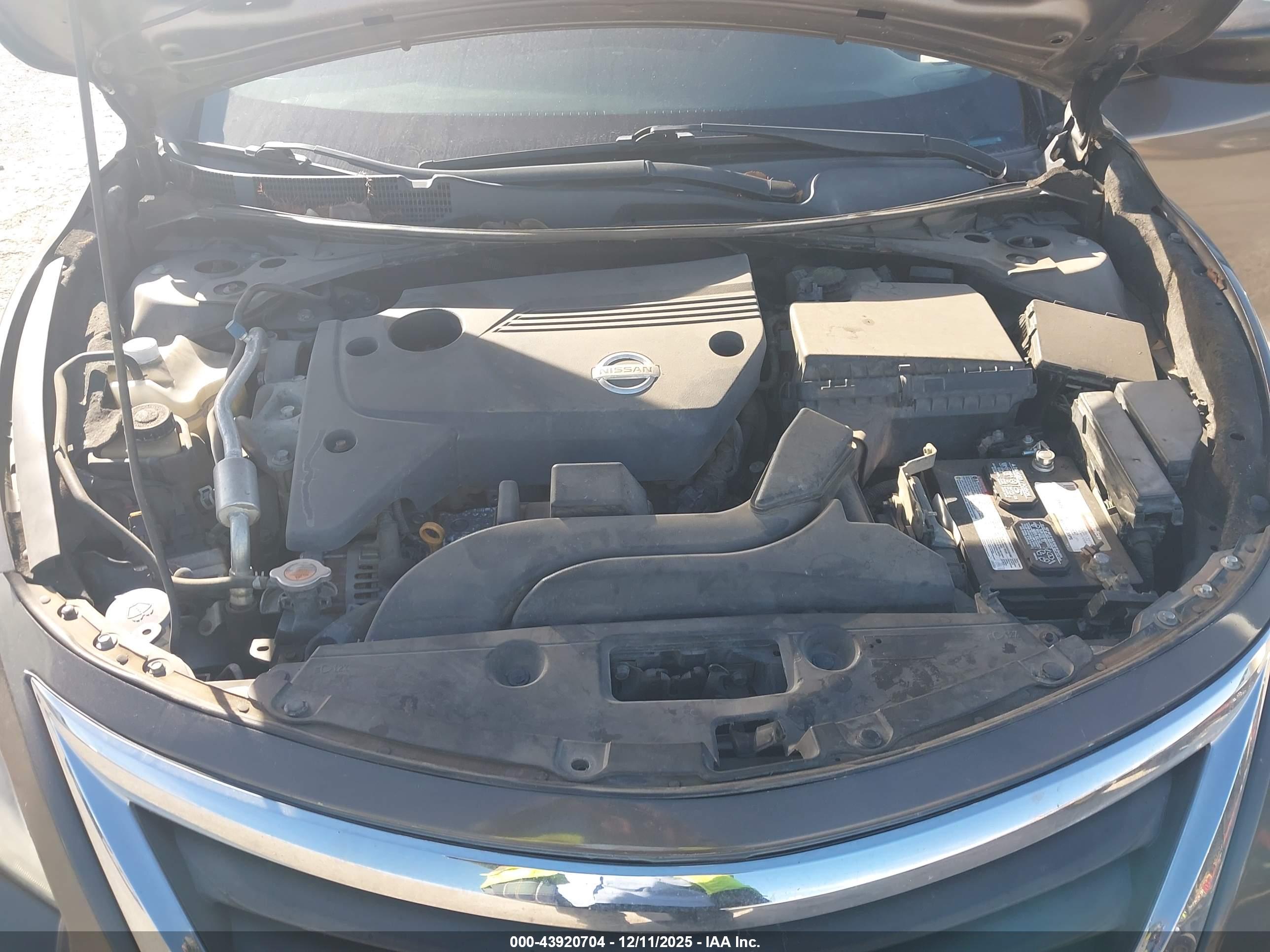 NISSAN ALTIMA image 10
