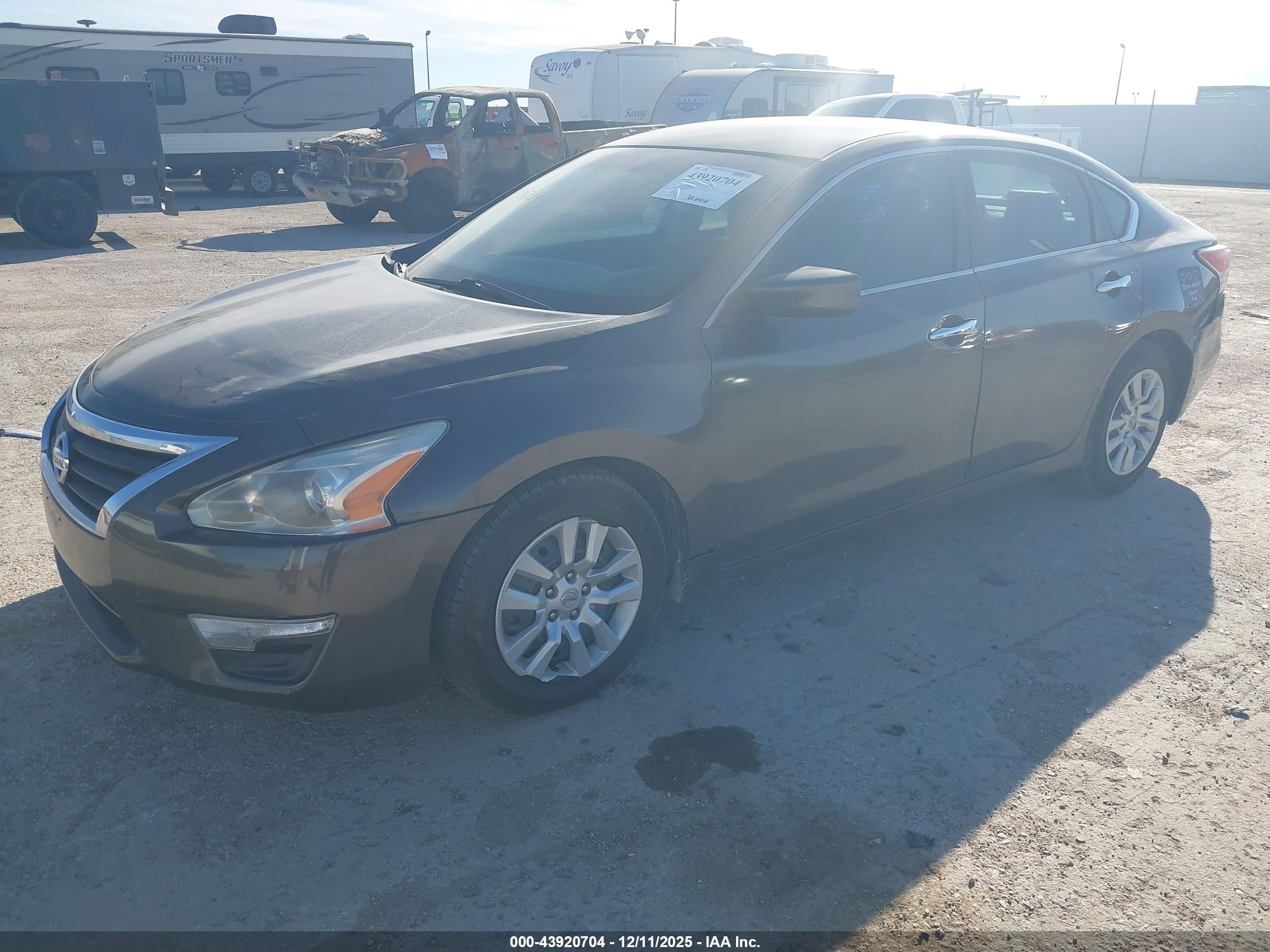 NISSAN ALTIMA image 2