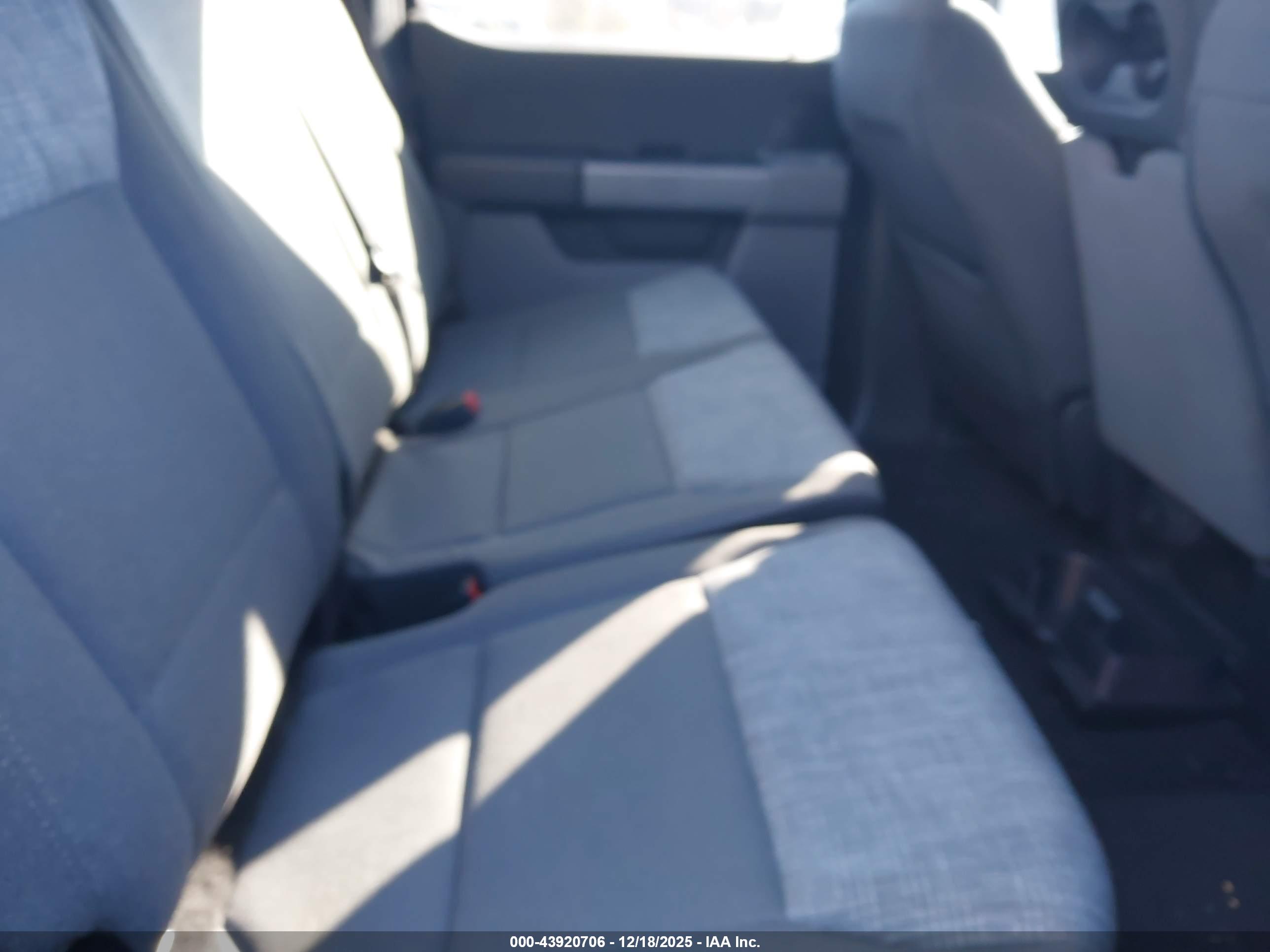 FORD F-150 image 8
