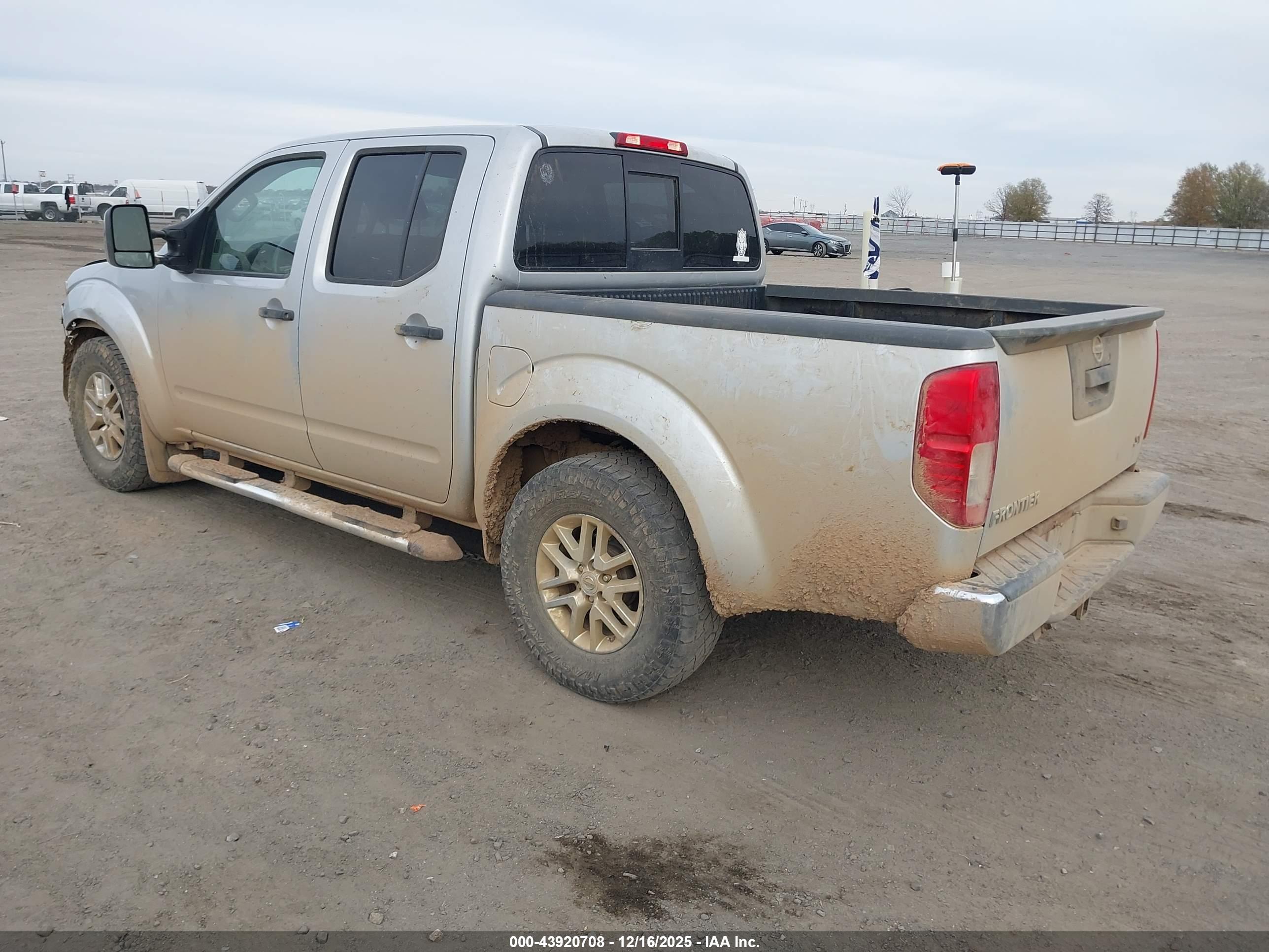 NISSAN FRONTIER image 3
