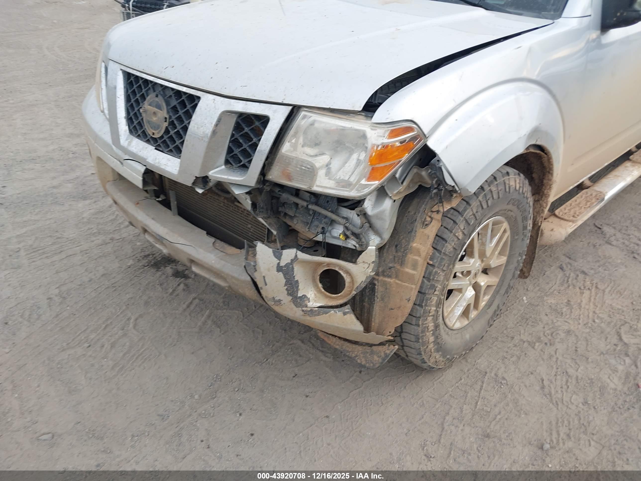 NISSAN FRONTIER image 6