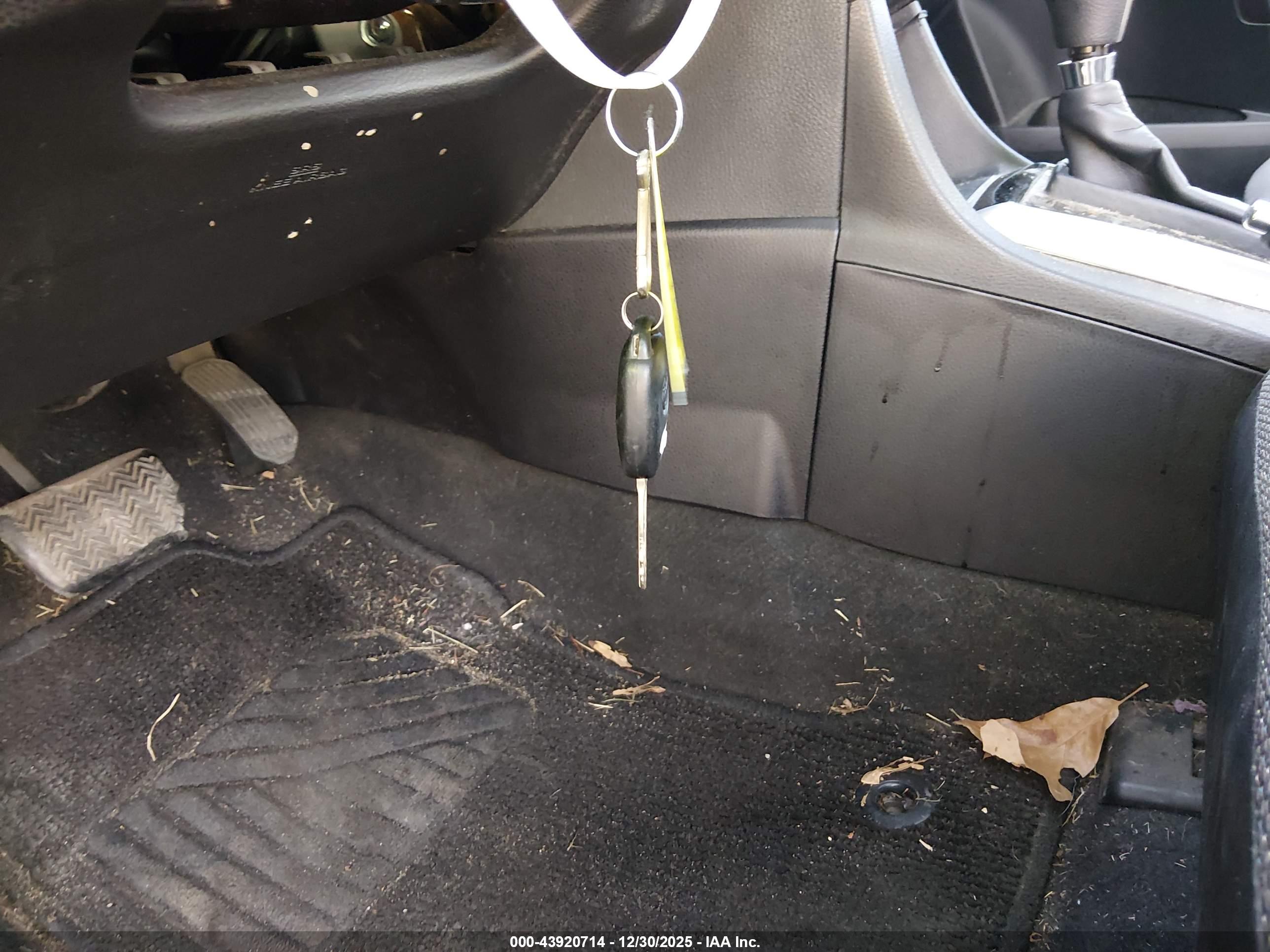 TOYOTA COROLLA image 11