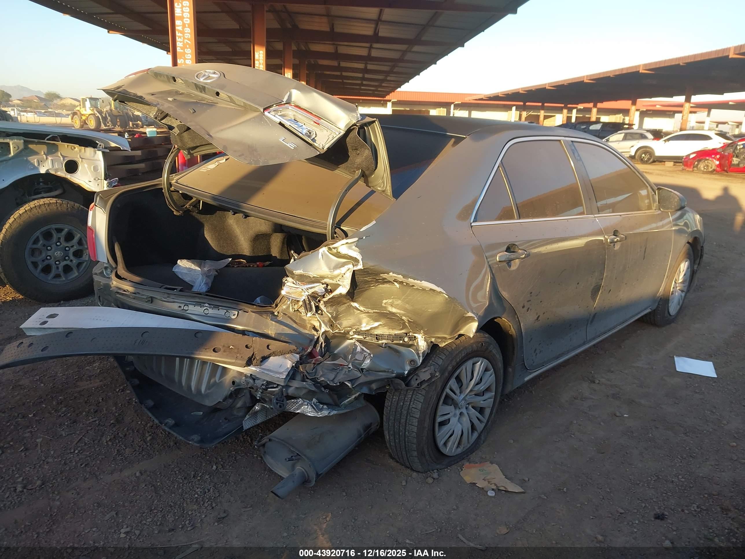 TOYOTA CAMRY image 4