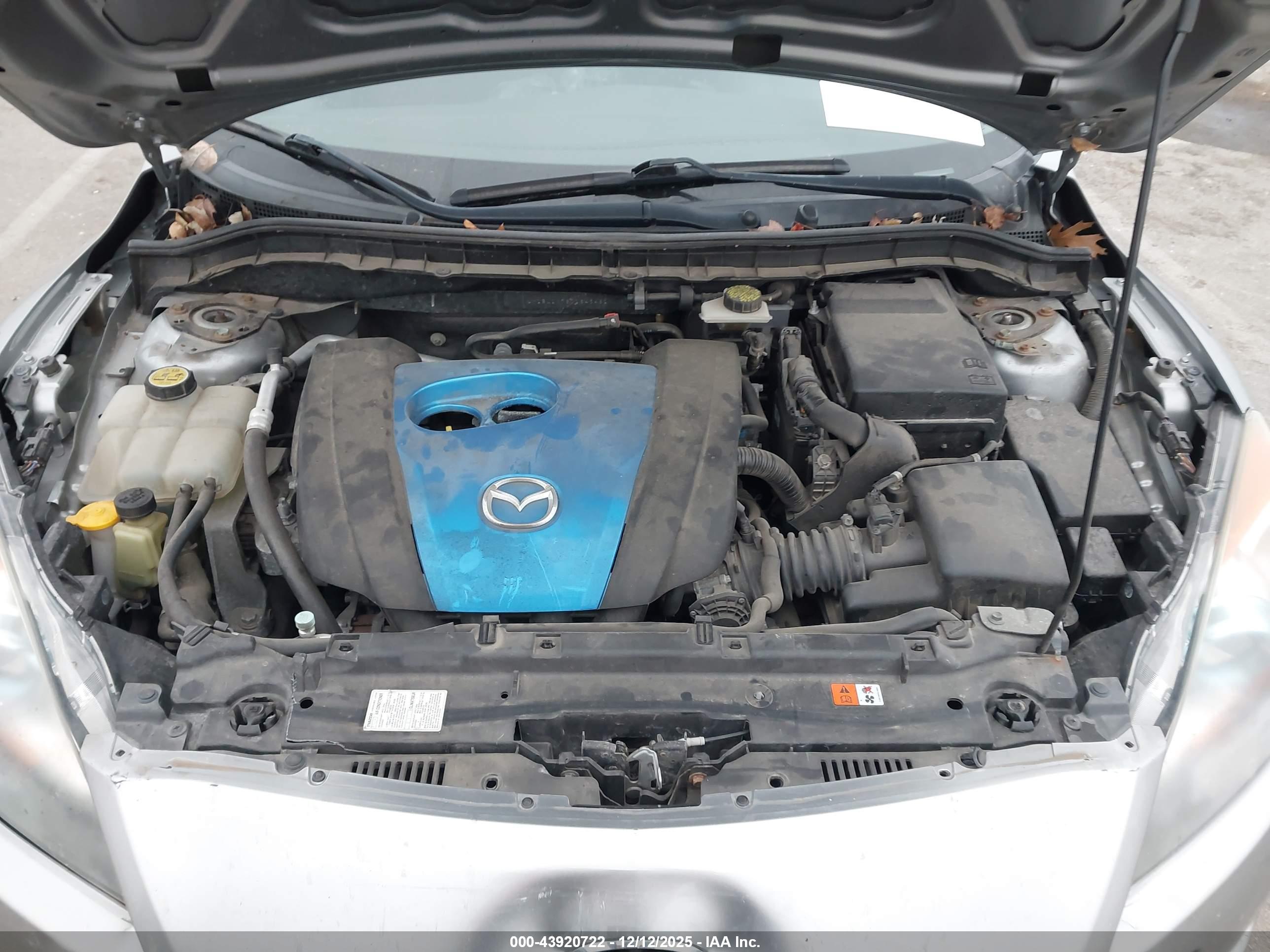 MAZDA MAZDA3 image 10
