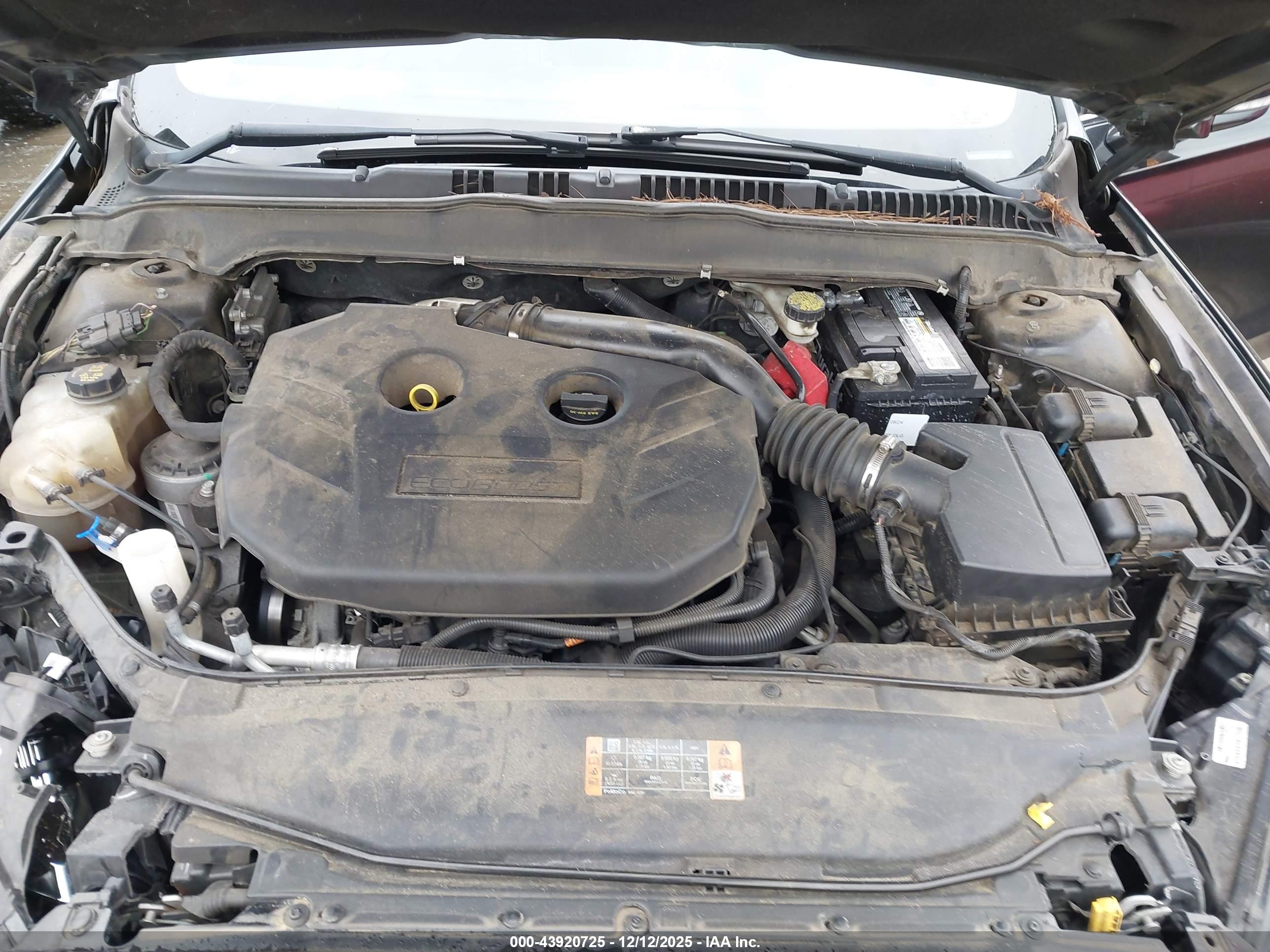 FORD FUSION image 10