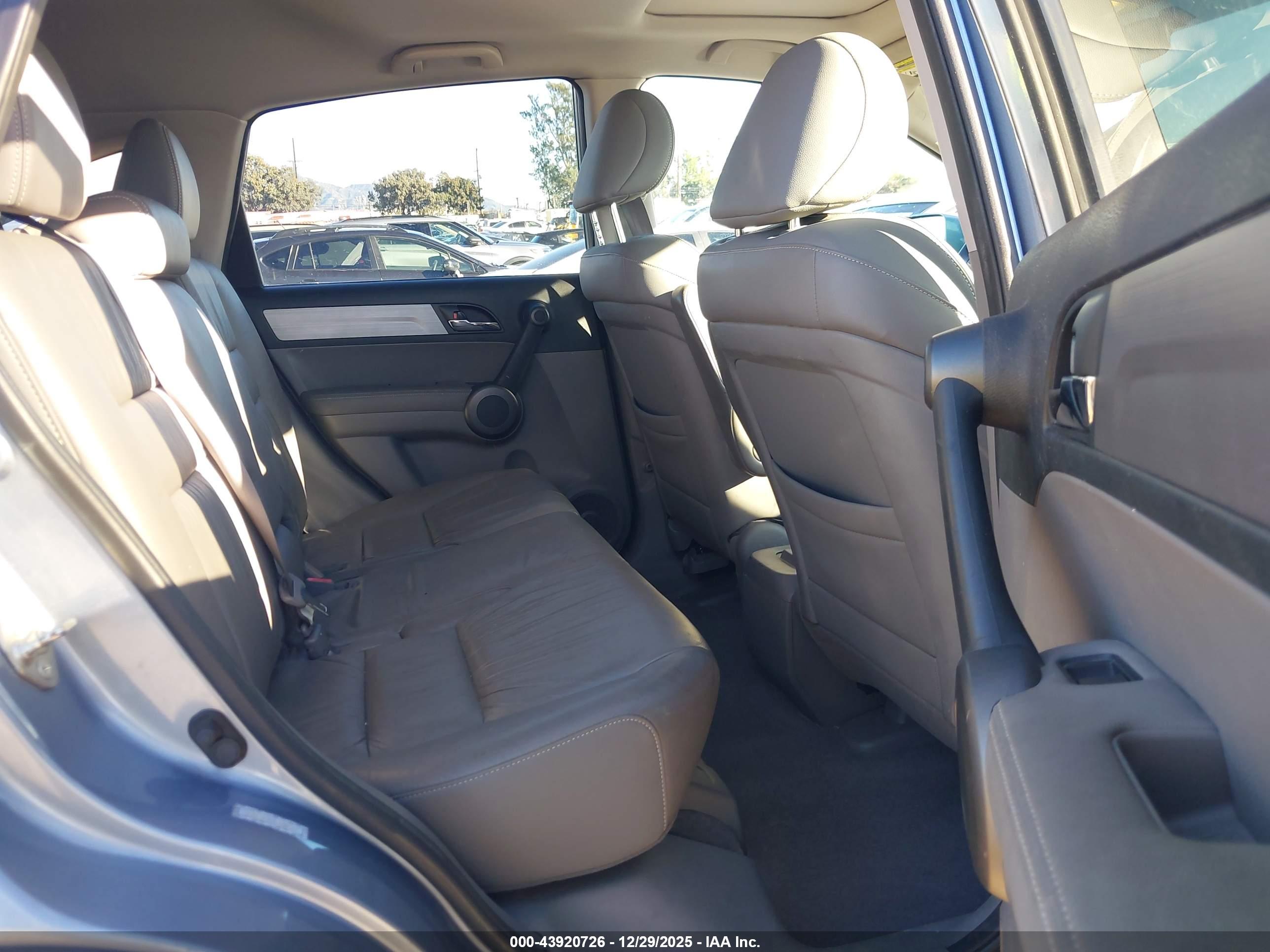 HONDA CR-V image 8