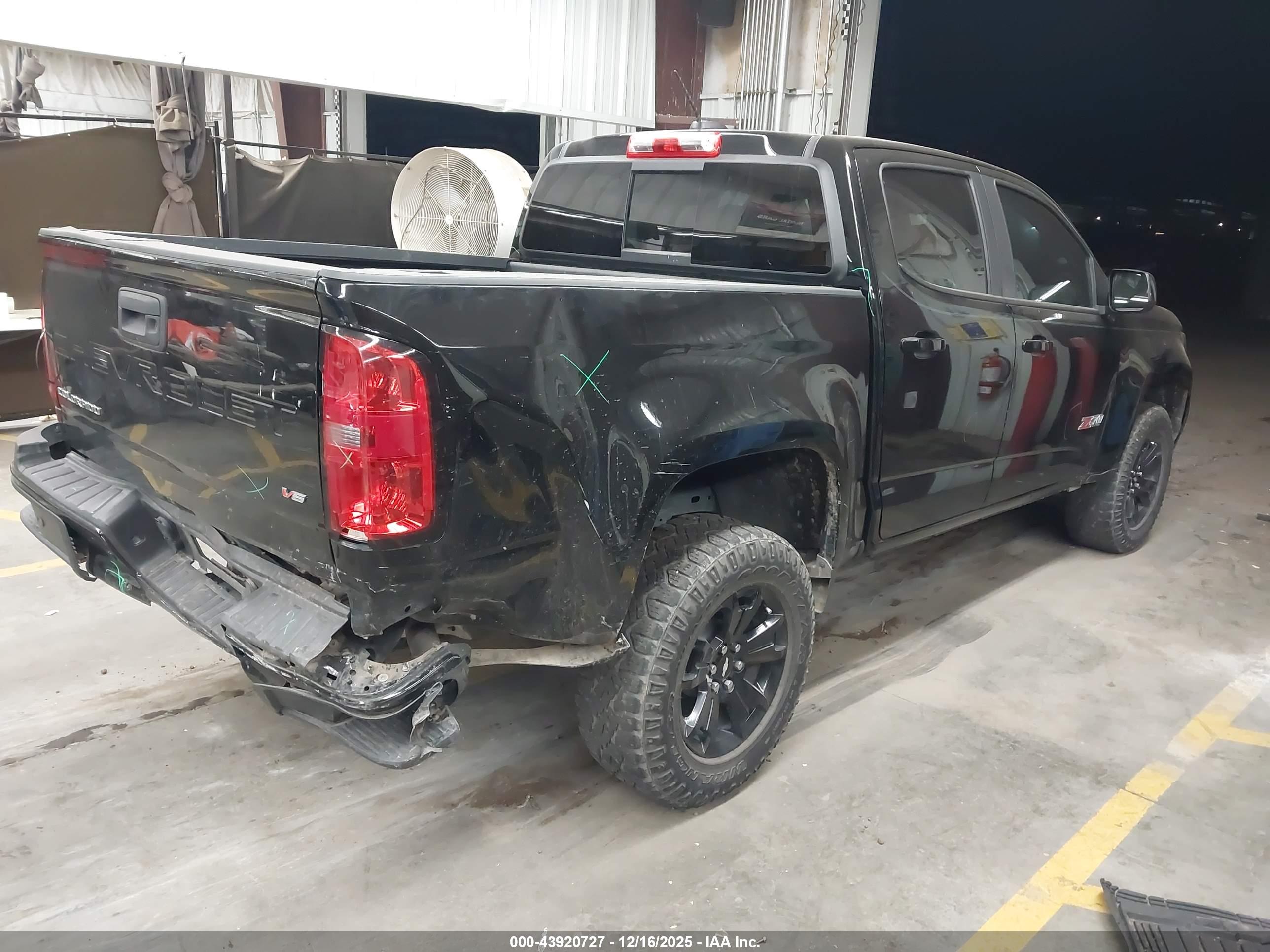 CHEVROLET COLORADO image 4