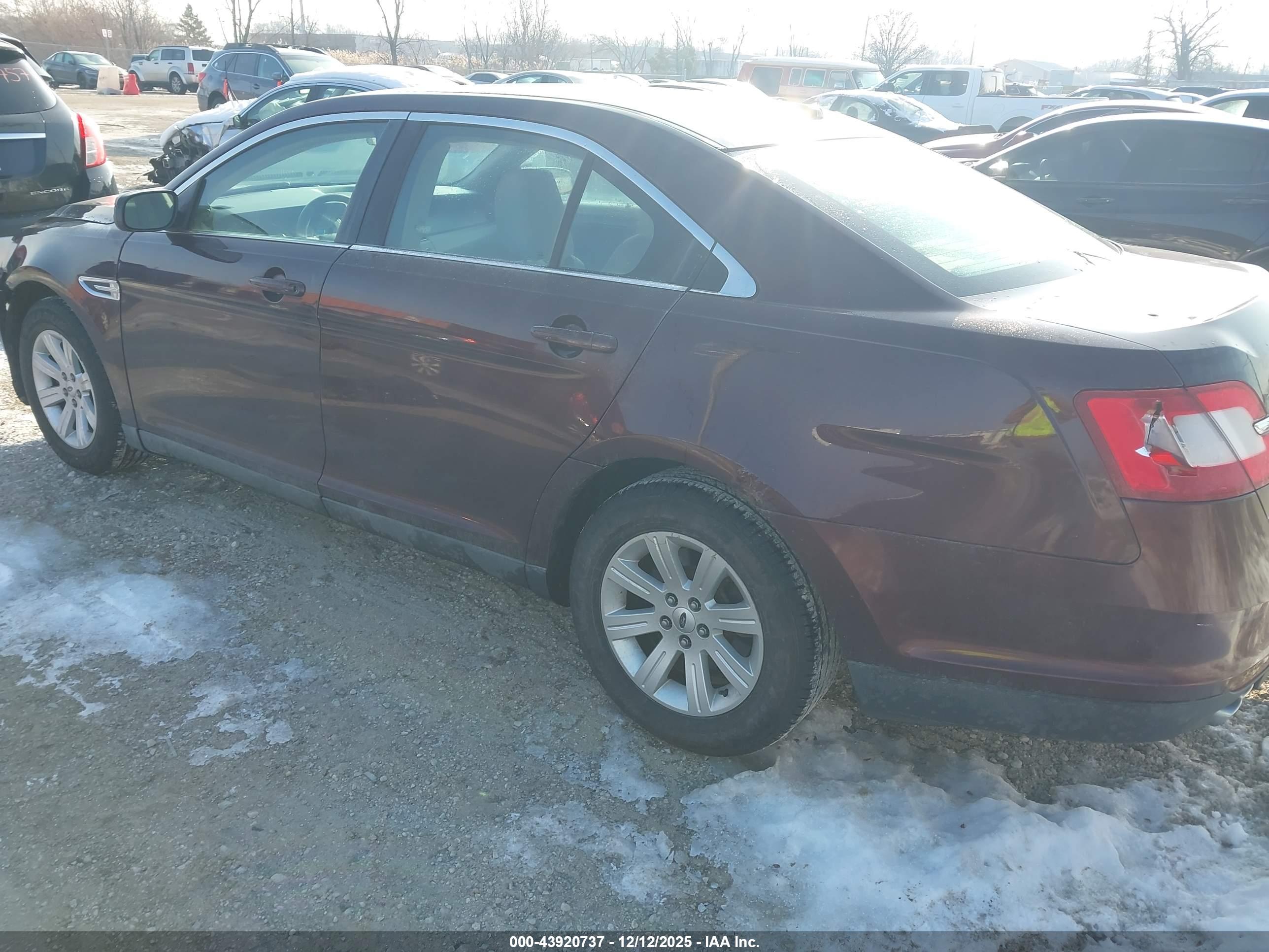 FORD TAURUS image 3