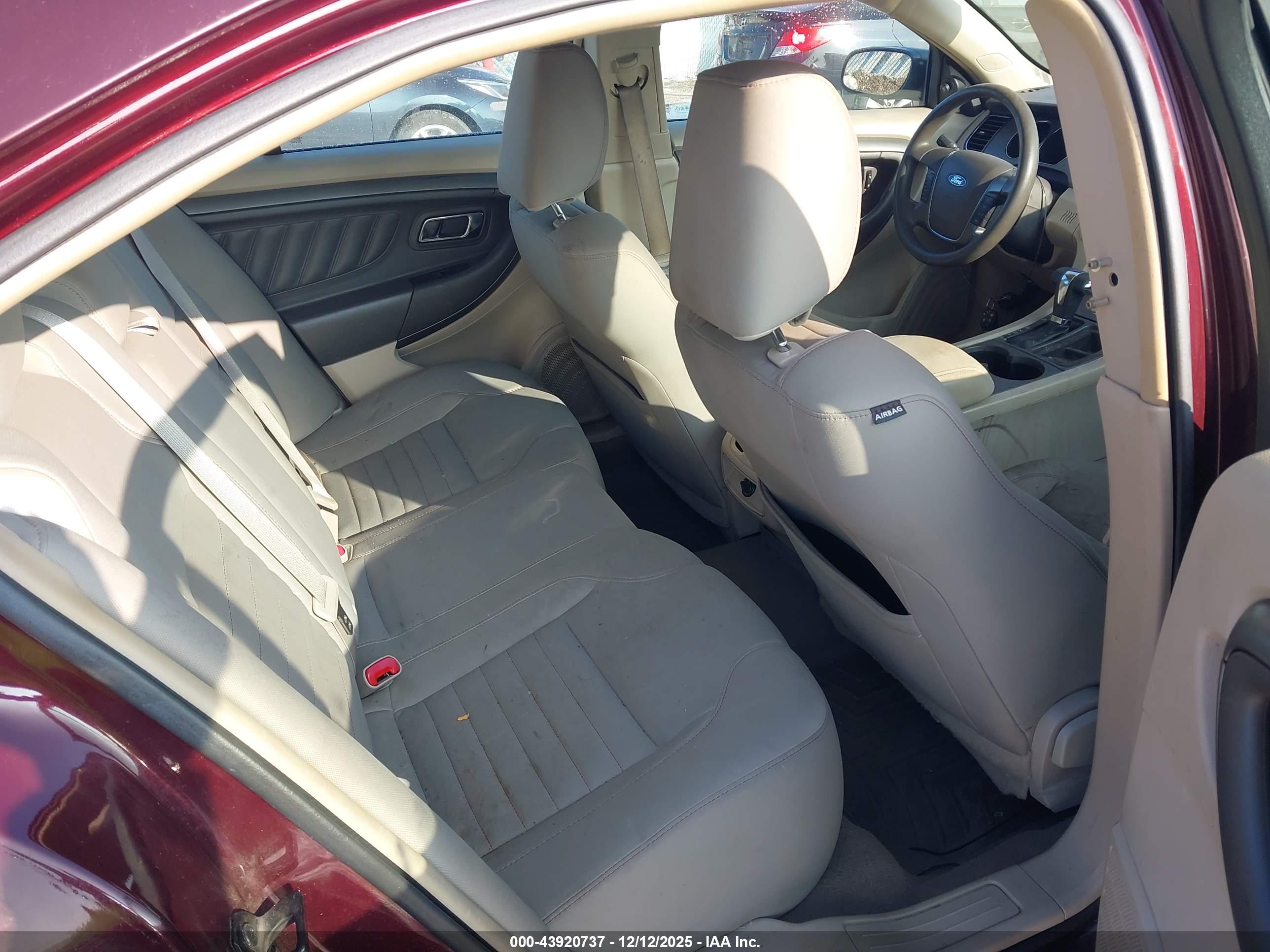 FORD TAURUS image 8