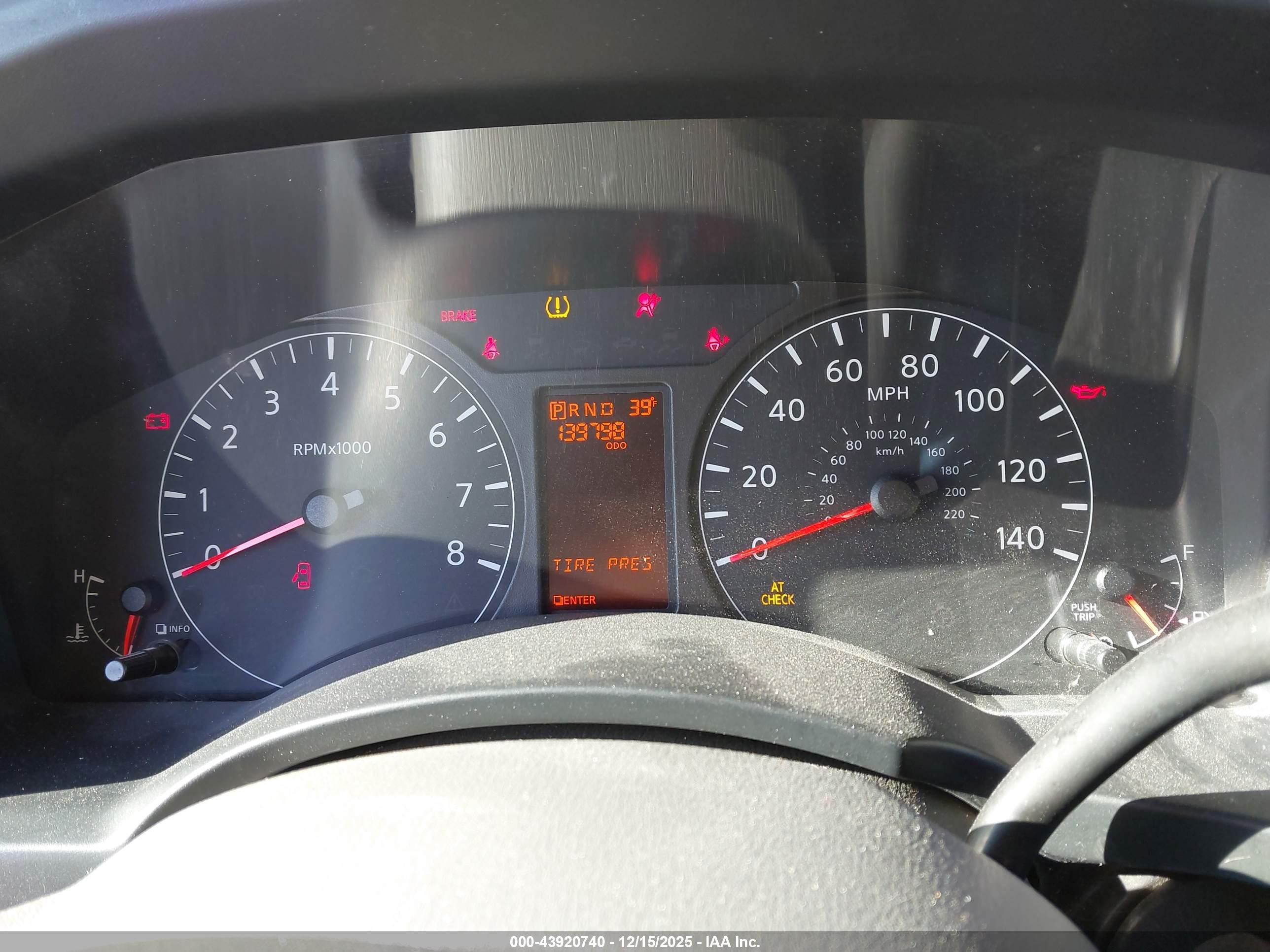 NISSAN NV image 11