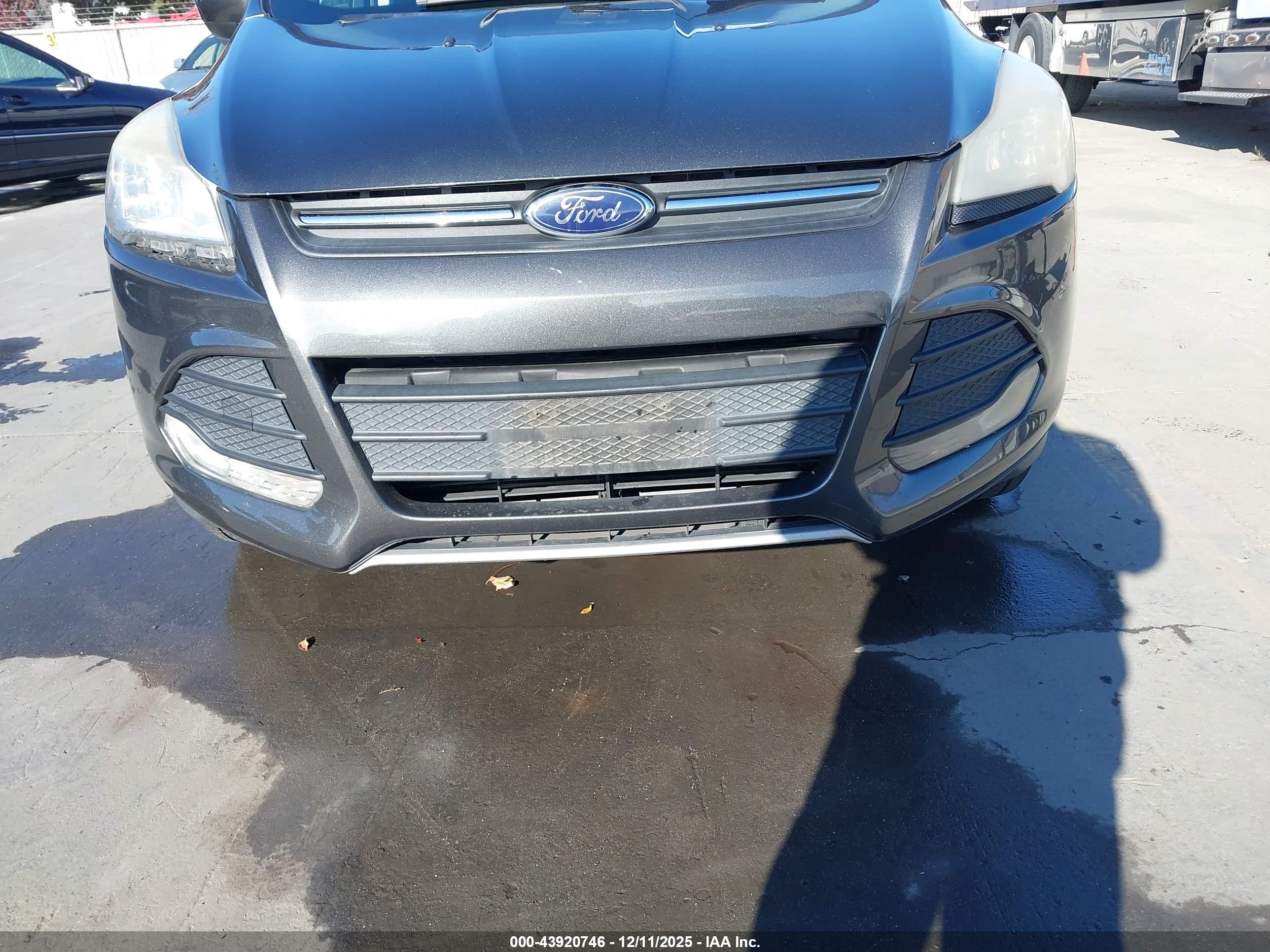 FORD ESCAPE image 6